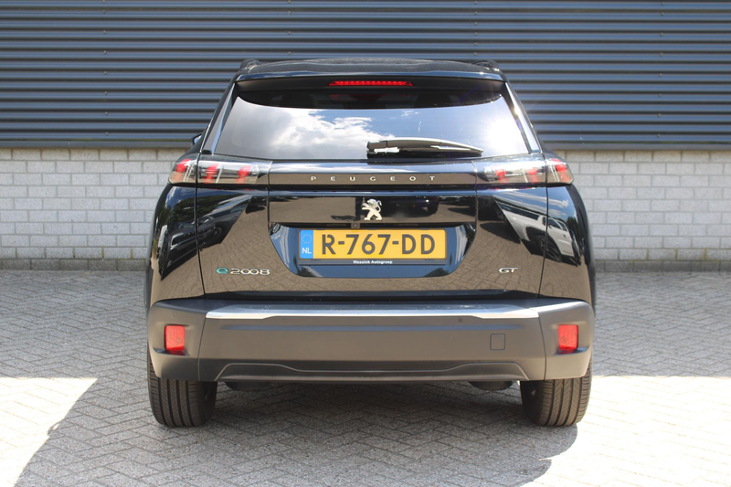 Peugeot e-2008 EV GT 50 kWh SOH 93,8% Panoramadak — photo 7