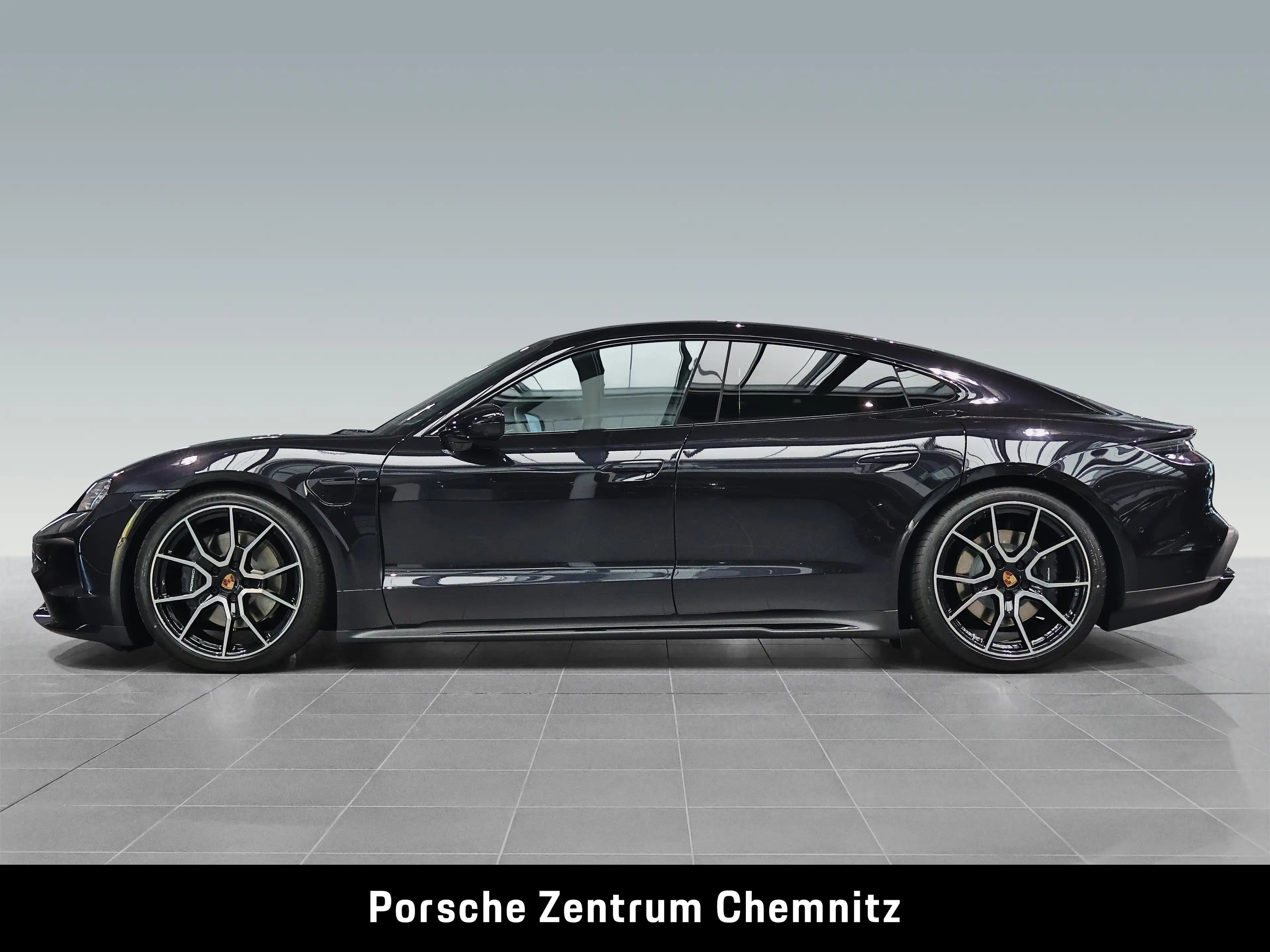 Porsche Taycan 4 Black Edition;4+1 Sitze;Pano — photo 2
