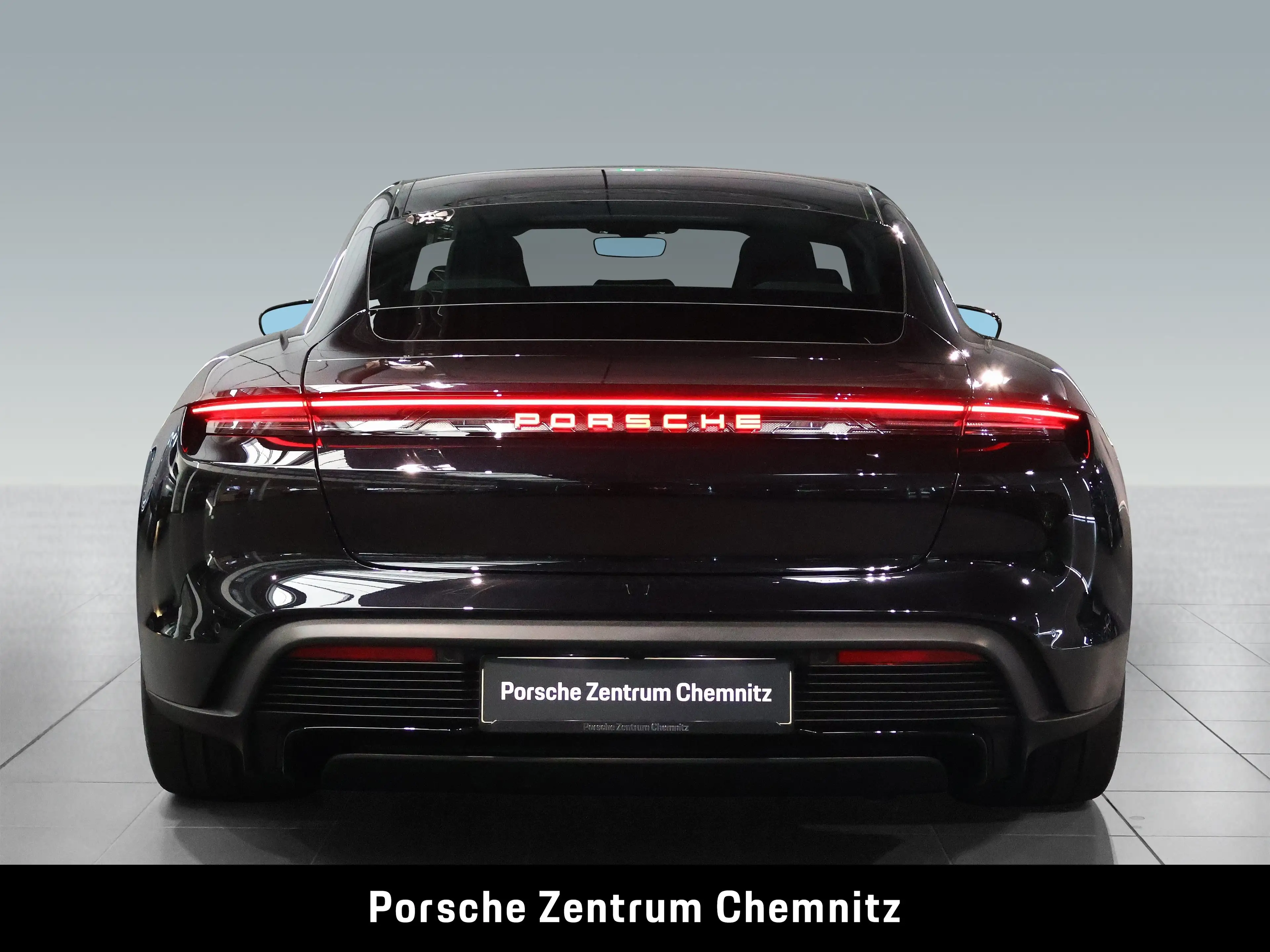 Porsche Taycan 4 Black Edition;4+1 Sitze;Pano — photo 5