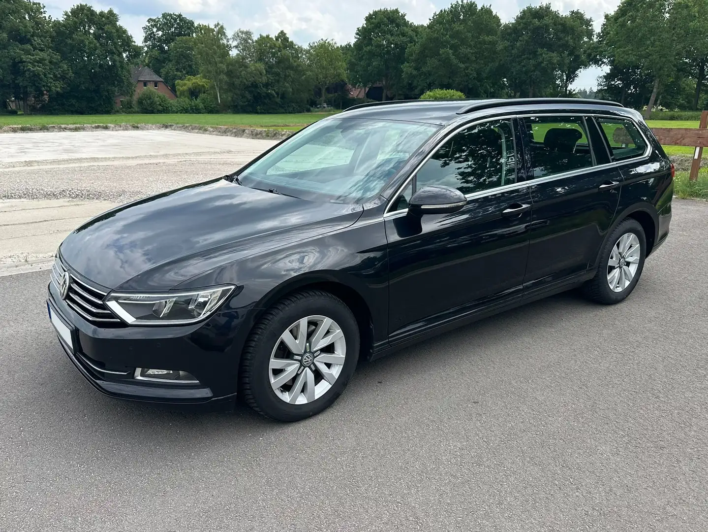Volkswagen Passat Variant Passat Variant Diesel 1.6 TDI (BlueMotion Technolo Schwarz - 2