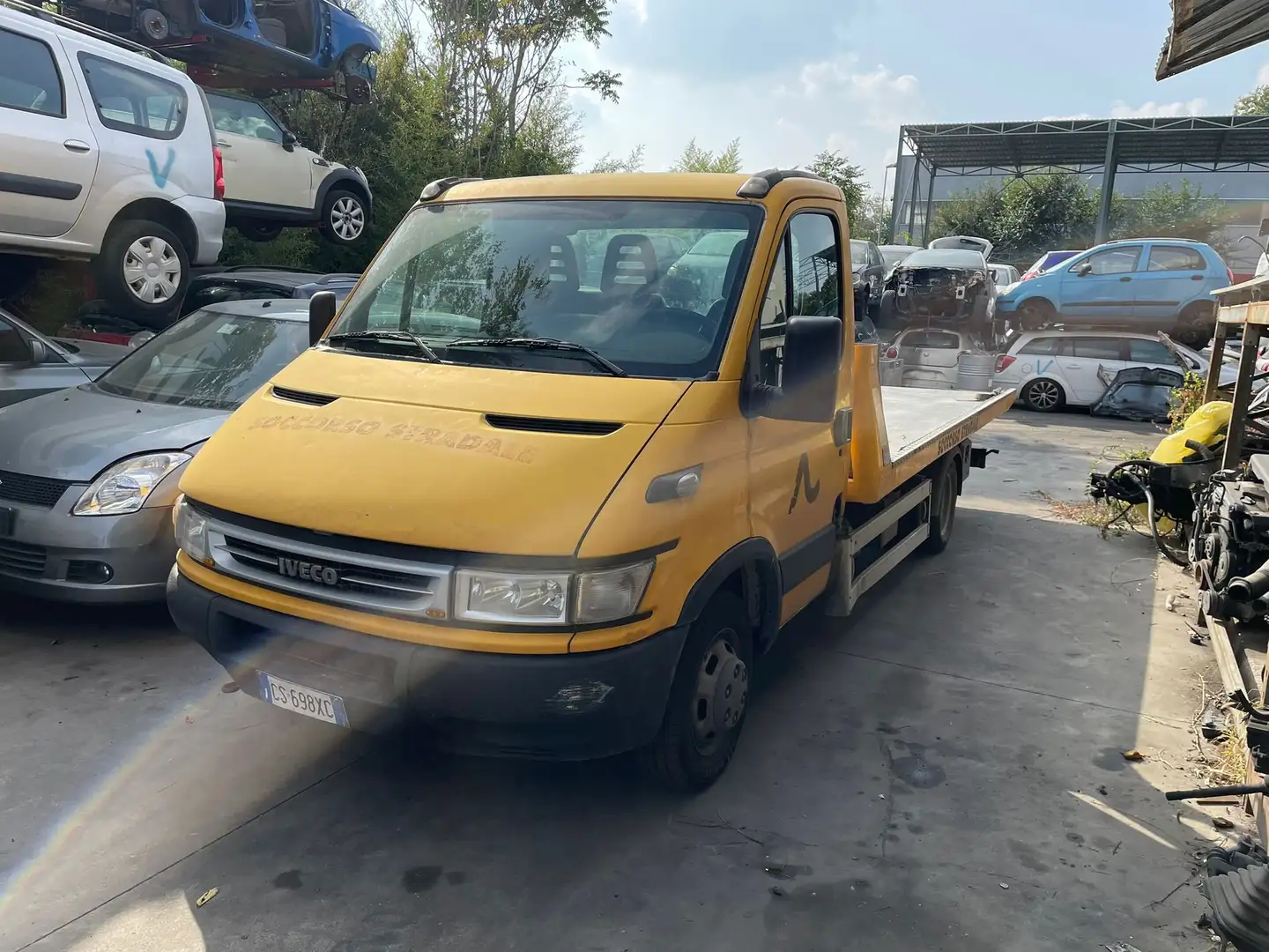 Iveco DAILY Gelb - 1