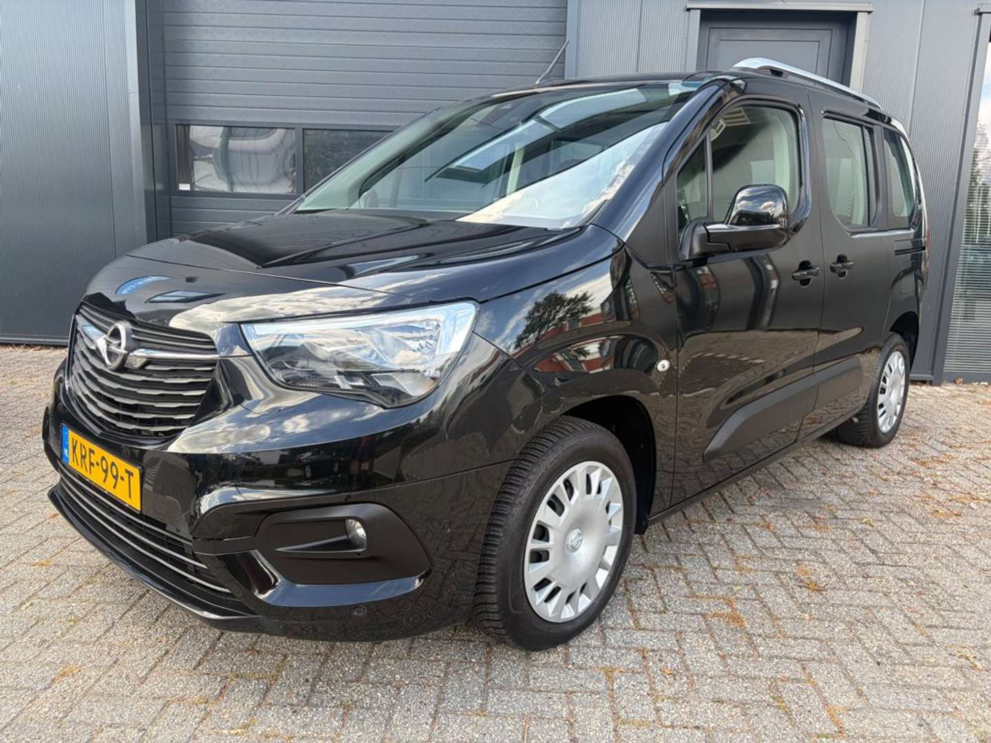 Opel Combo nuo 351 €/ mėn Benzinas 2020m. Mikroautobusas Mechaninė