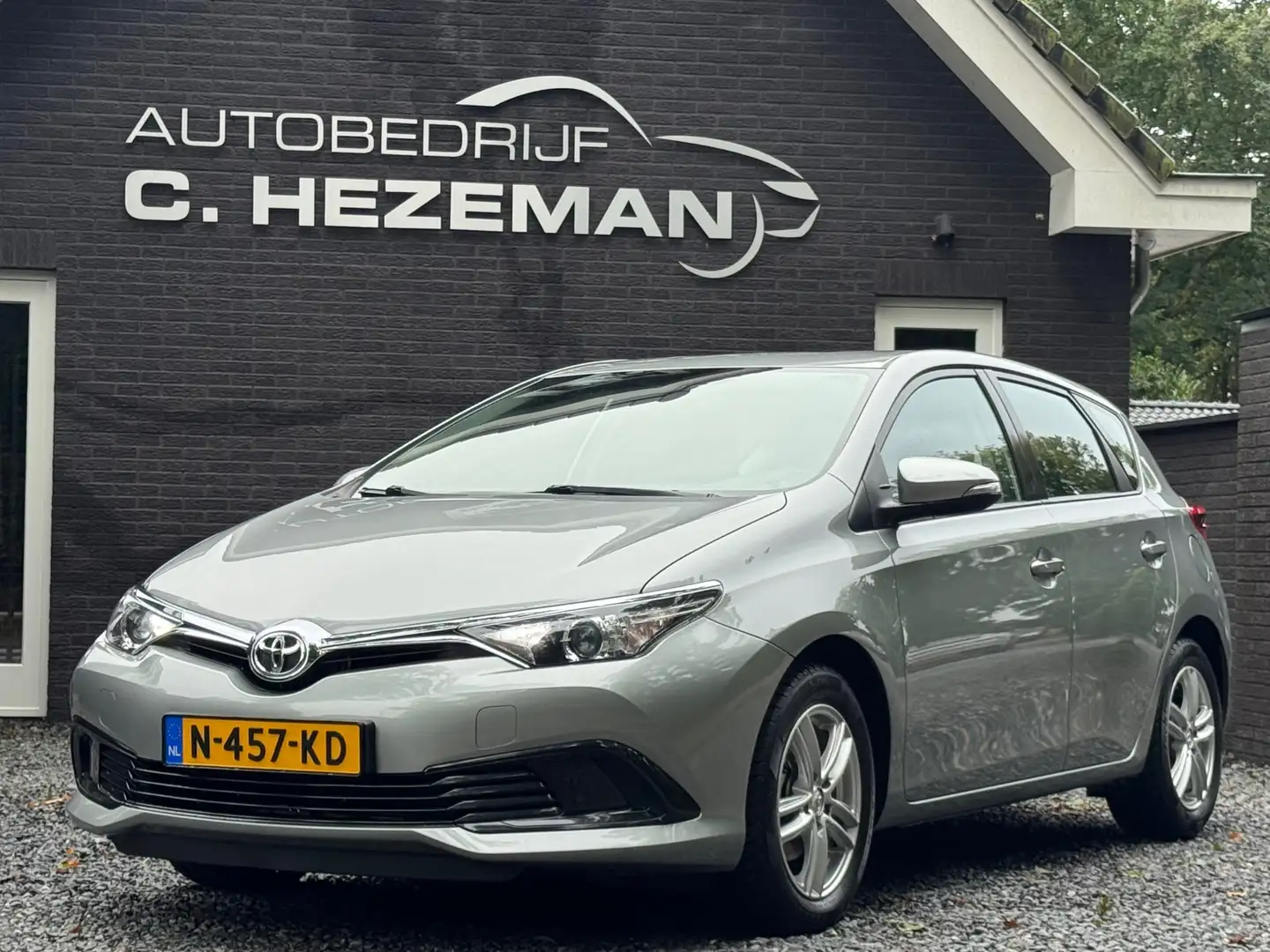 Toyota Auris 1.3 Aspiration Cruise Control LED Xenon Bluetooth Gris - 1