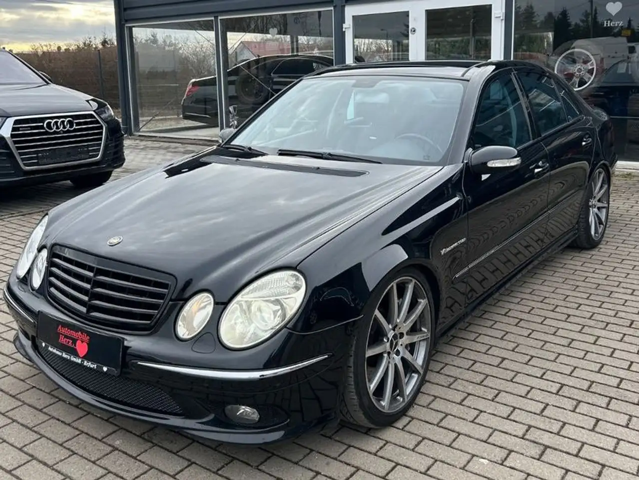 Mercedes-Benz E 55 AMG