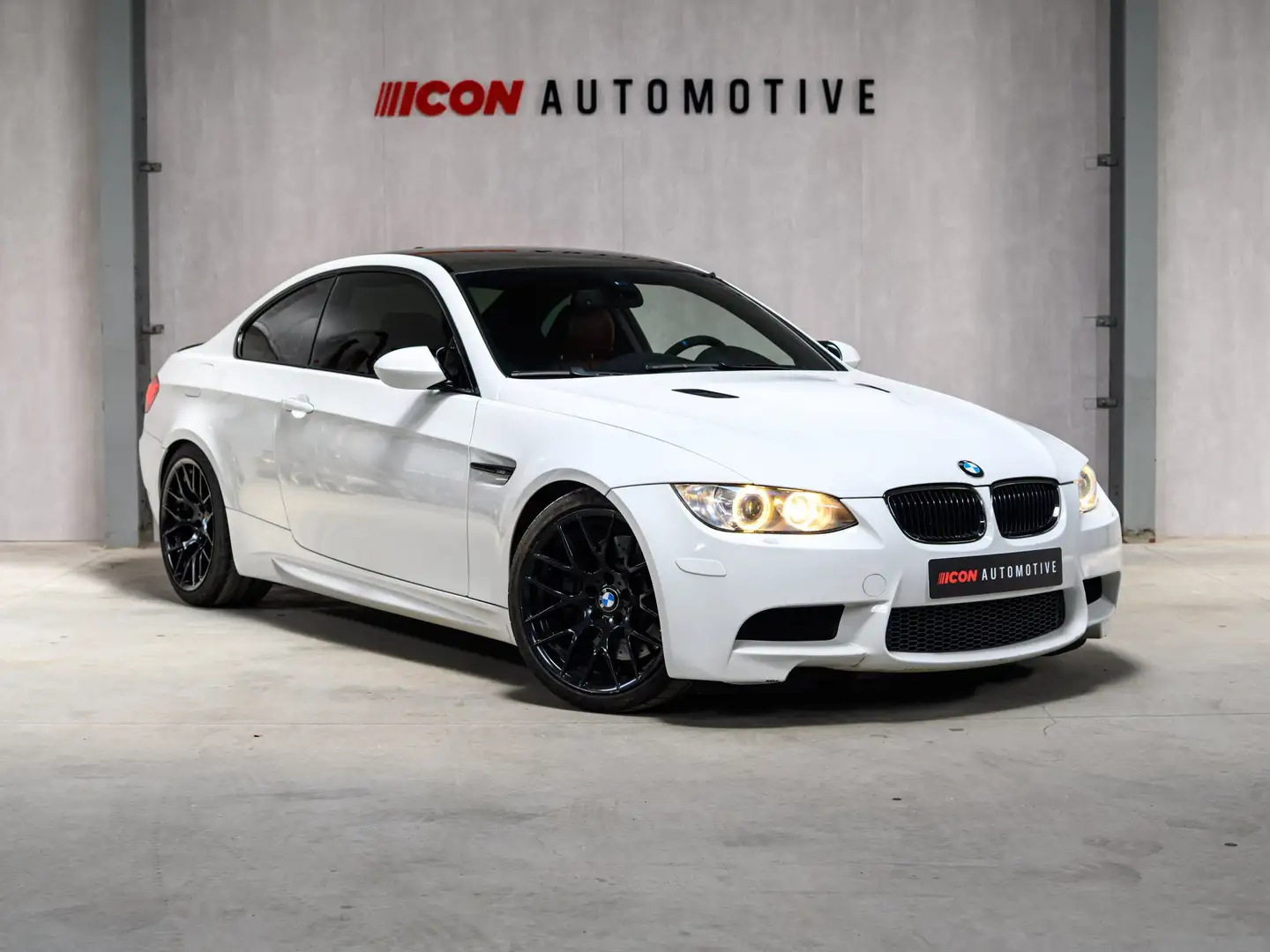 BMW M3 E92 V.8 4.0 | INDIVIDUAL | DDC | CARBON | NAVPRO Rood - 1