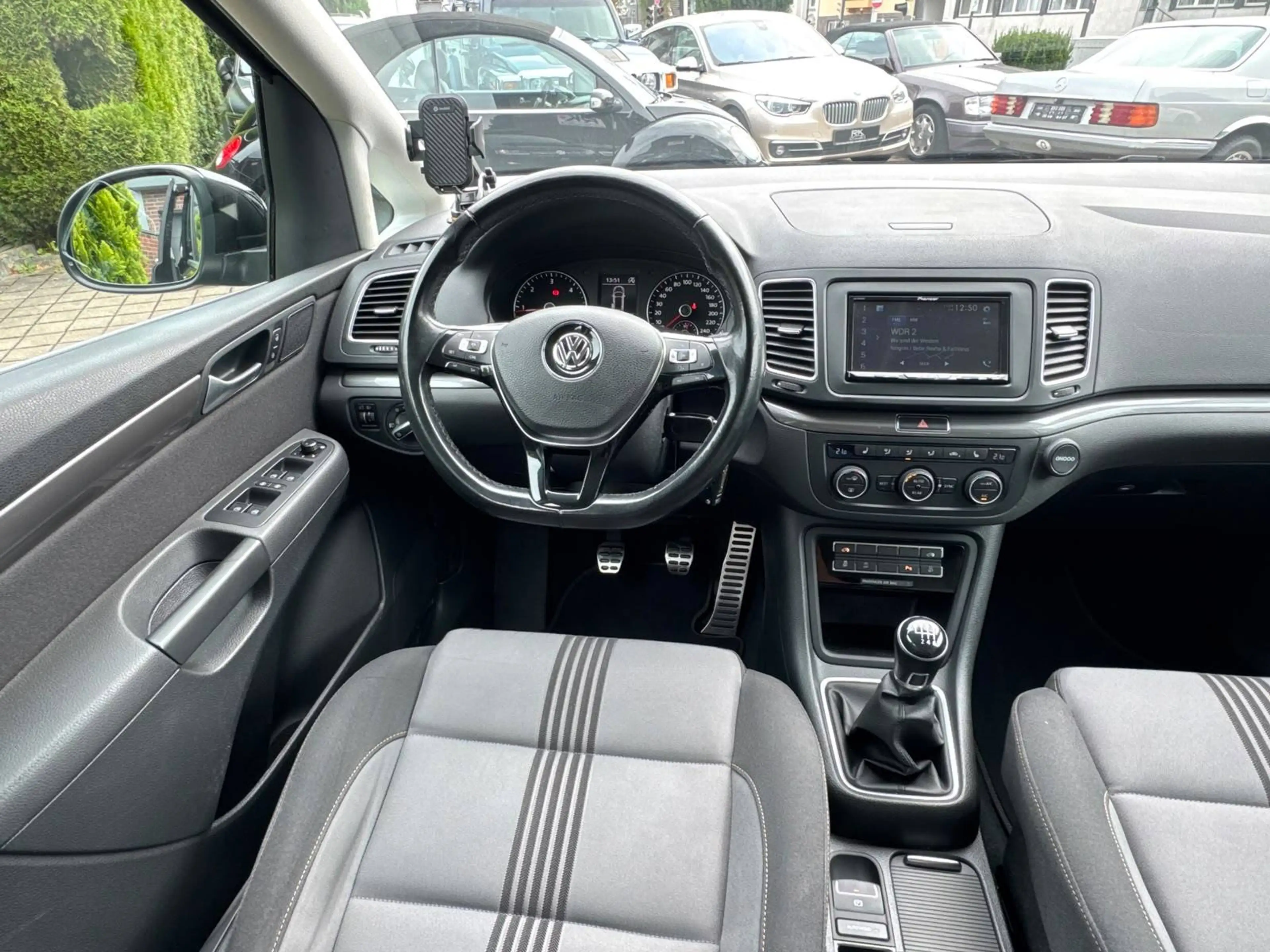 Volkswagen Sharan Comfortline — photo 11