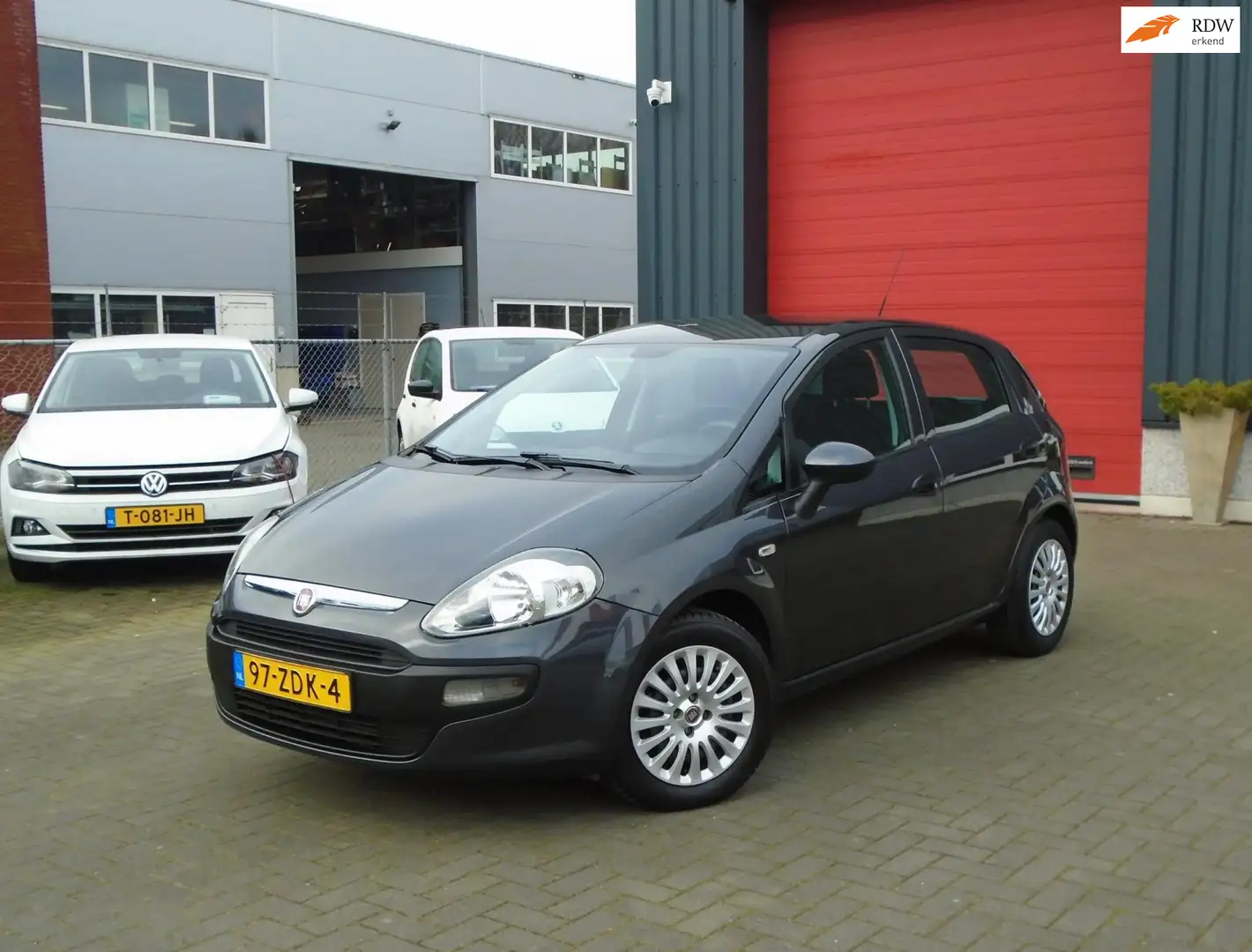 Fiat Punto Evo 1.2 Active,Airco,Distributie vervangen Grijs - 1
