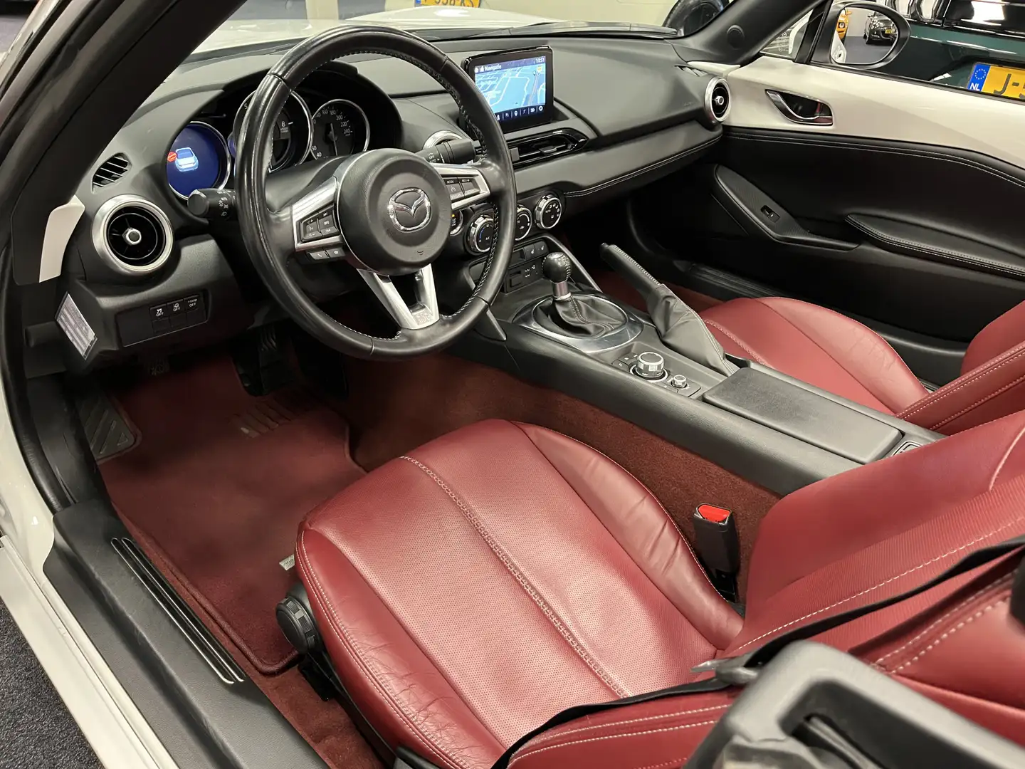 Mazda MX-5 ND Roadster 1.5 SkyActiv-G 132PK 100th Anniversary Weiß - 2