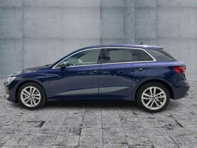 Audi A3 view 4