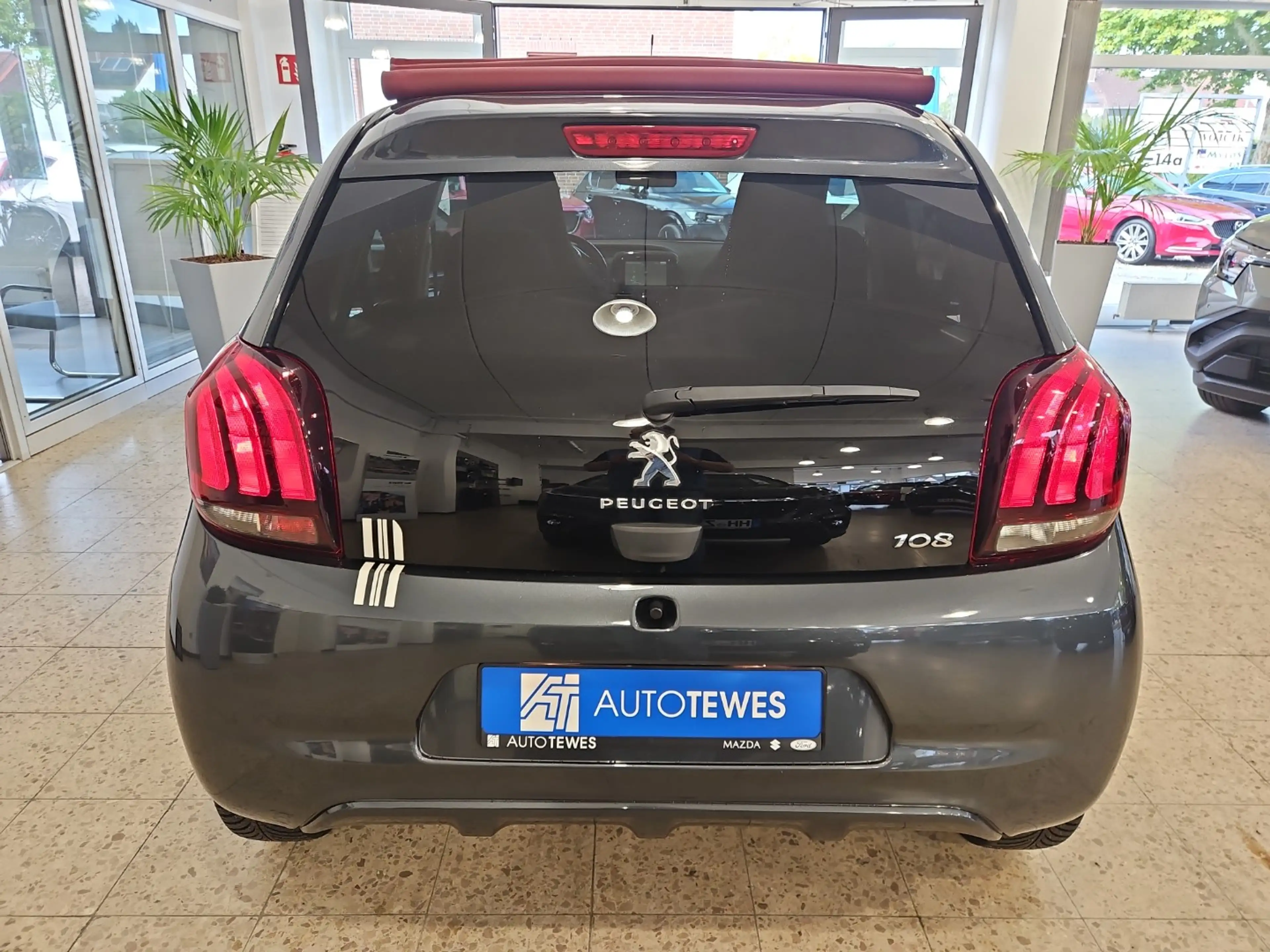 Peugeot 108 Top 1.0 VTi Collection Collection — photo 5