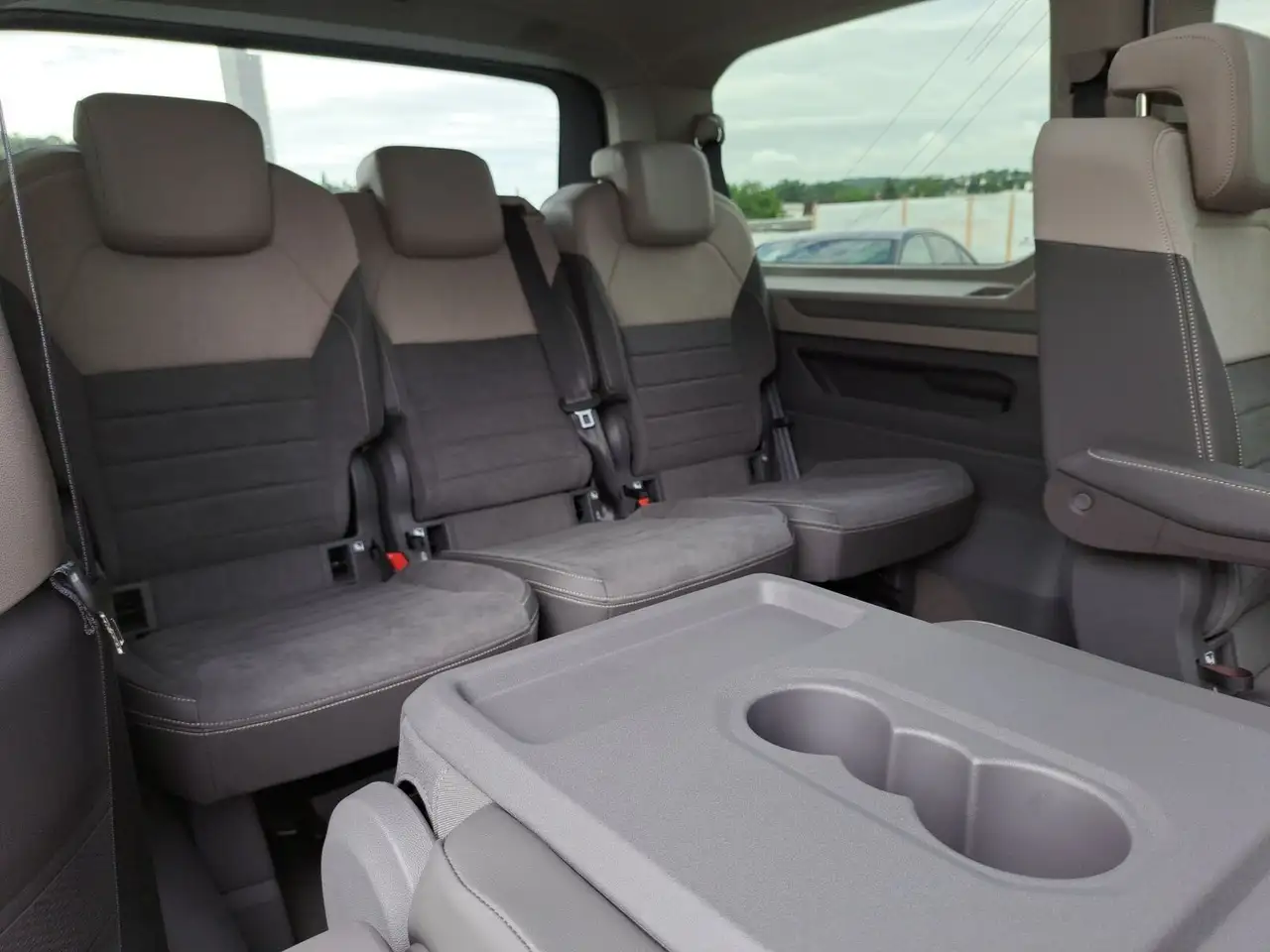 Volkswagen T7 Multivan Multivan Life 2.0 TDI LÜ Navi, Klima, RFK, Cockp 16