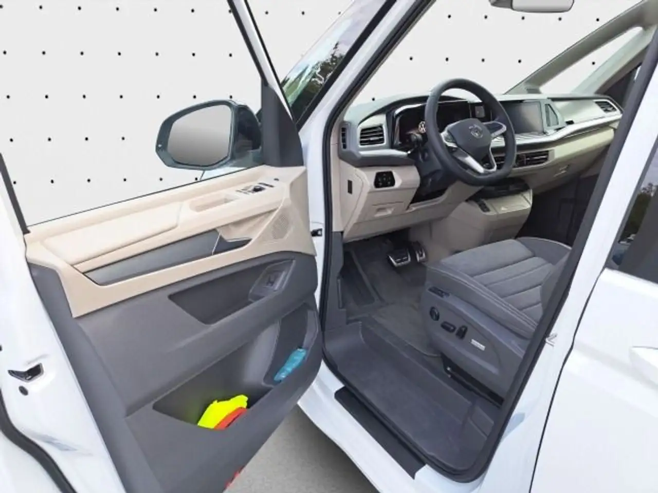 Volkswagen T7 Multivan Multivan Life 2.0 TDI LÜ Navi, Klima, RFK, Cockp 13