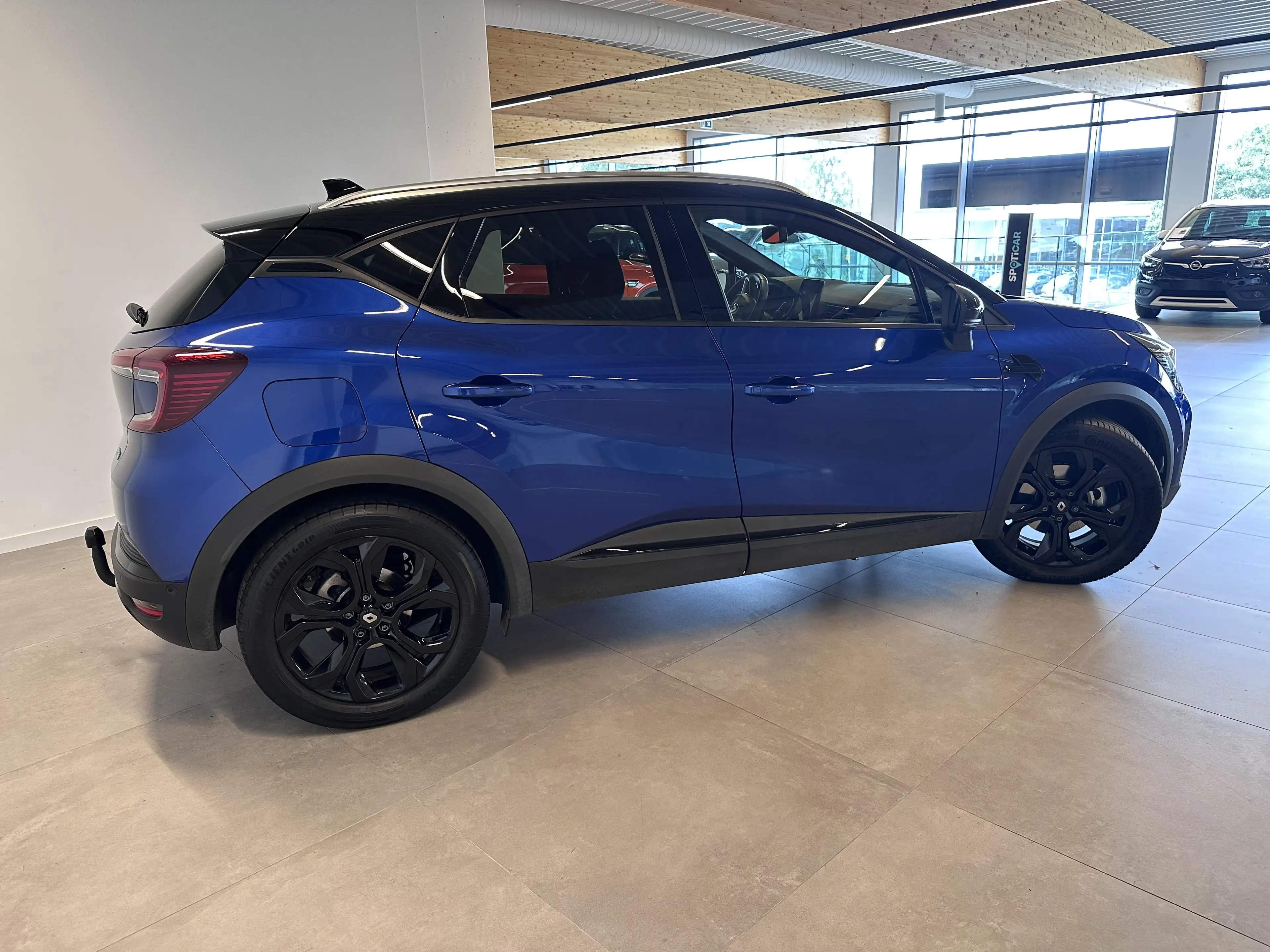 Renault Captur 1.6 E-Tech MILD hybrid Techno — photo 18