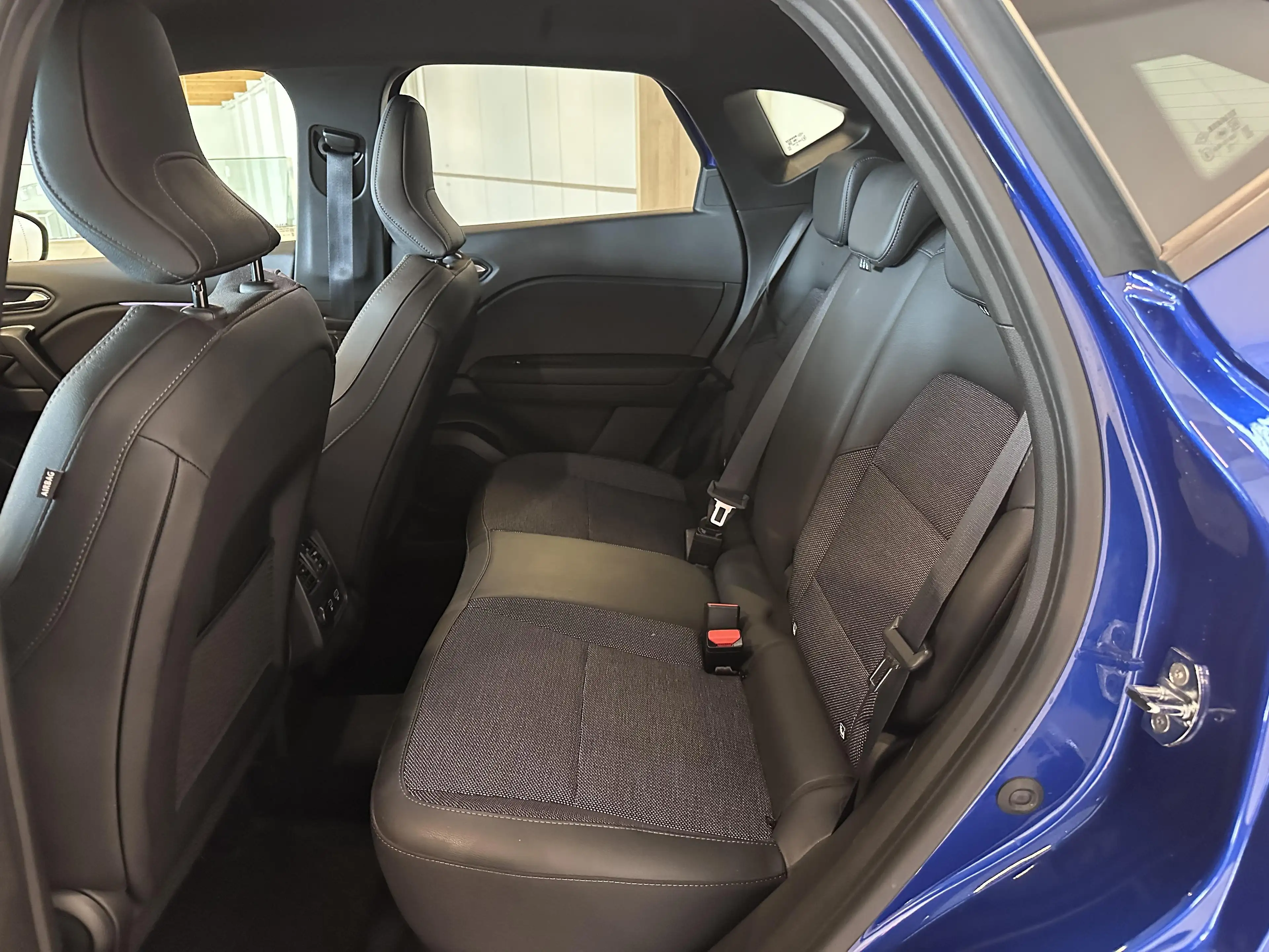 Renault Captur 1.6 E-Tech MILD hybrid Techno — photo 22