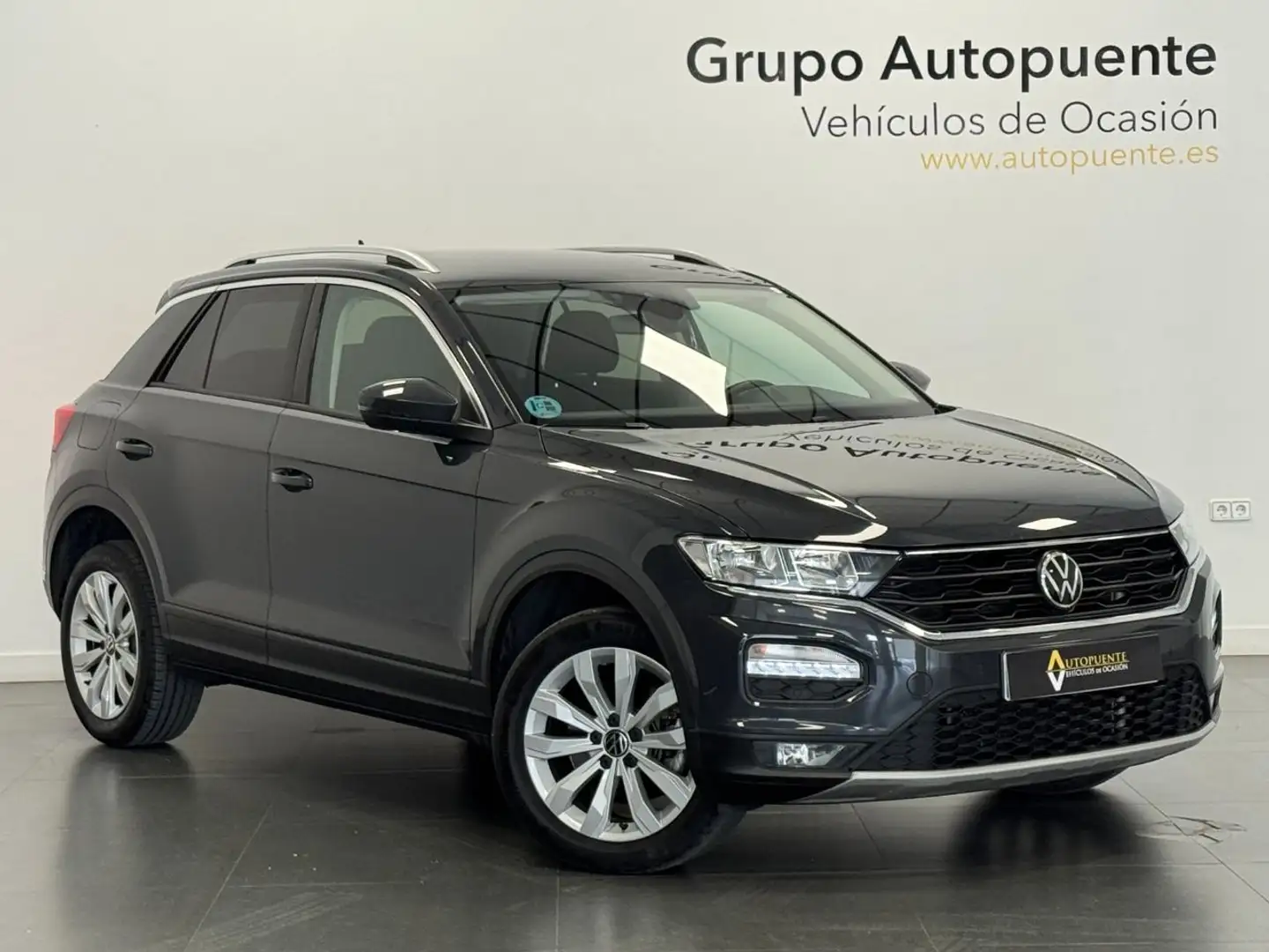 Volkswagen T-Roc ADVANCE Gris - 1