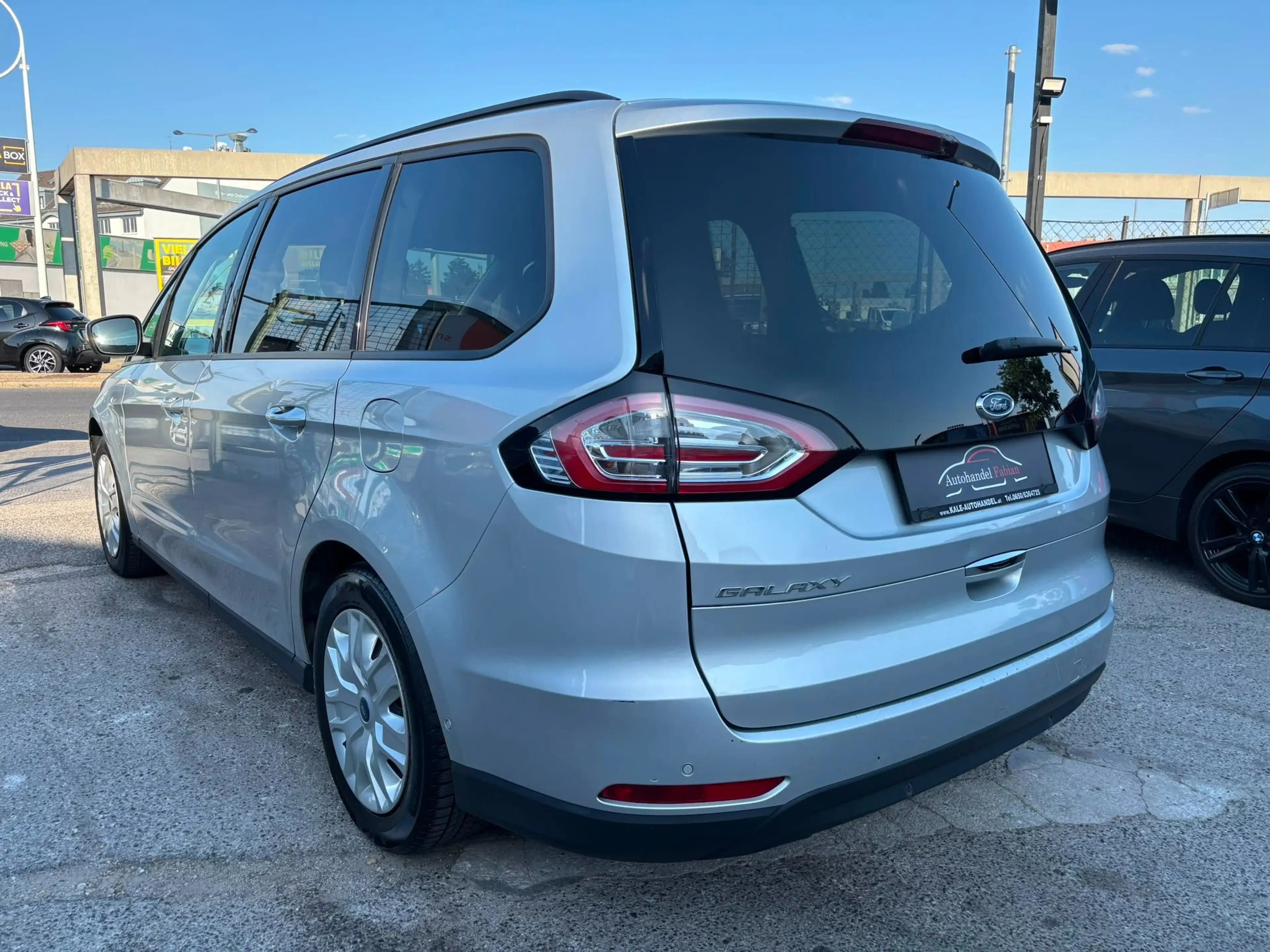 Ford Galaxy 2,0 TDCi Trend 120PS mit 7 Sitzen Parkhilfe Navi — photo 12