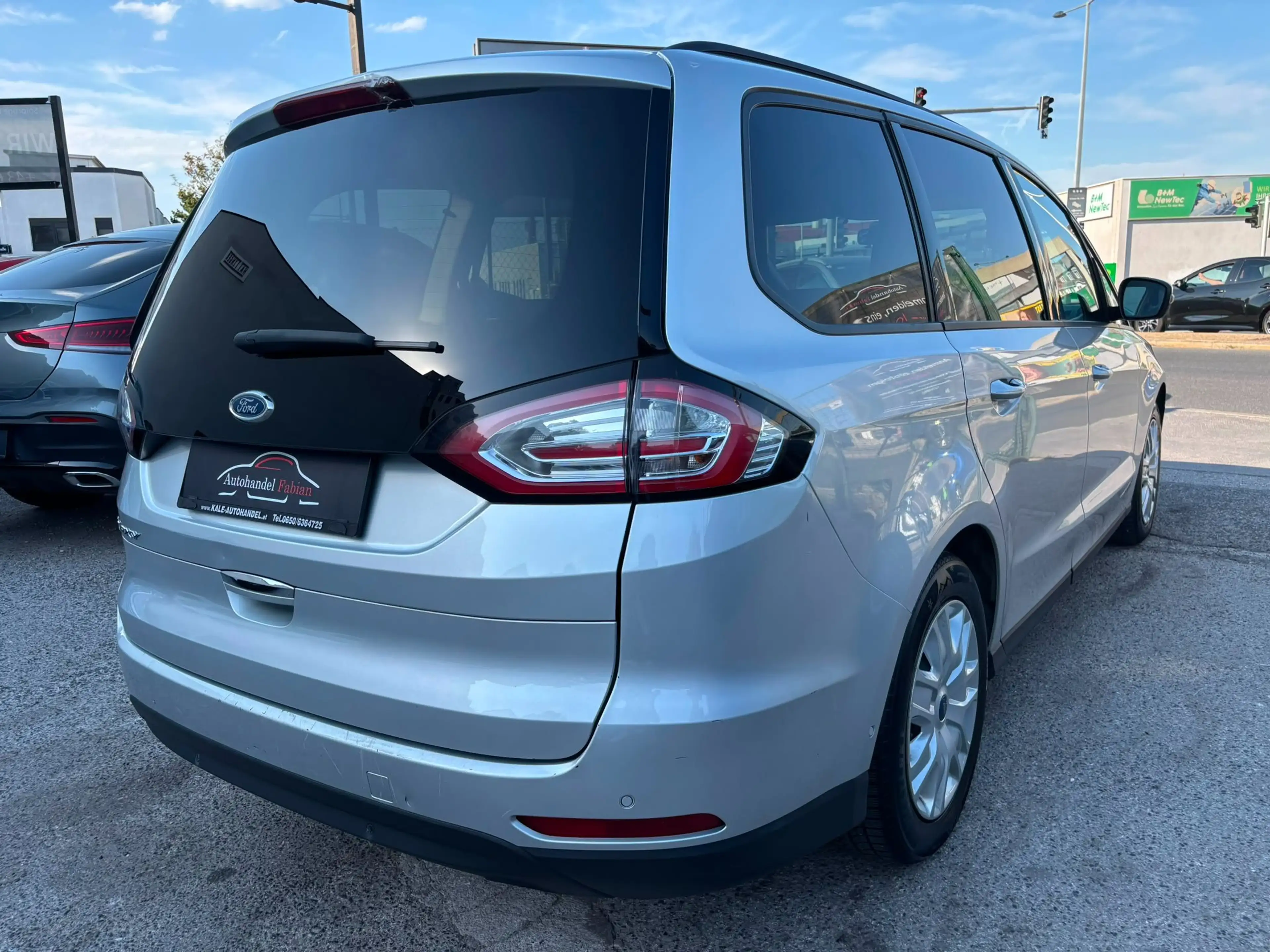 Ford Galaxy 2,0 TDCi Trend 120PS mit 7 Sitzen Parkhilfe Navi — photo 14