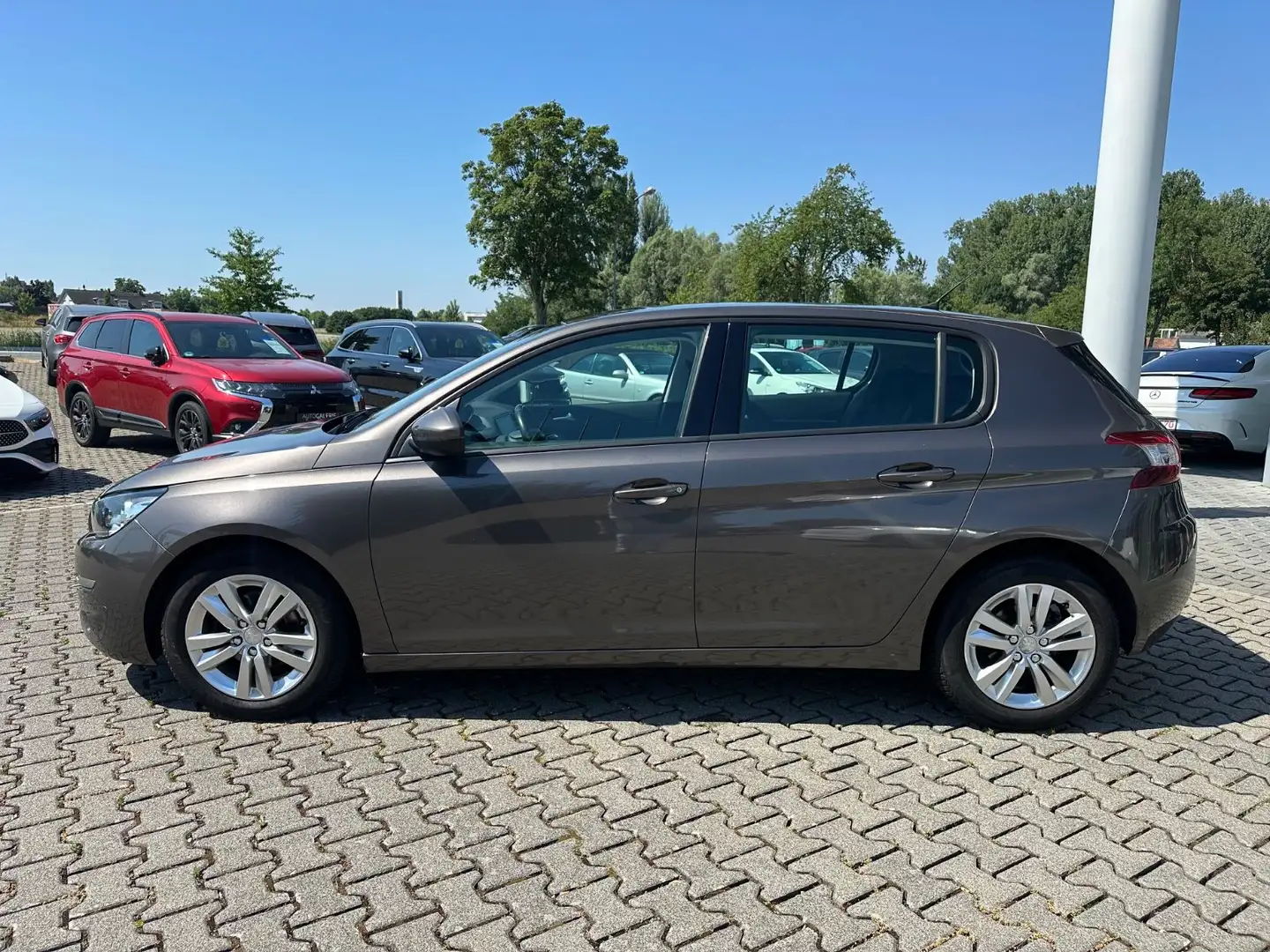 Peugeot 308 Active/NAV/KLIMA/R-KAM/PDC/ALUS Braun - 2
