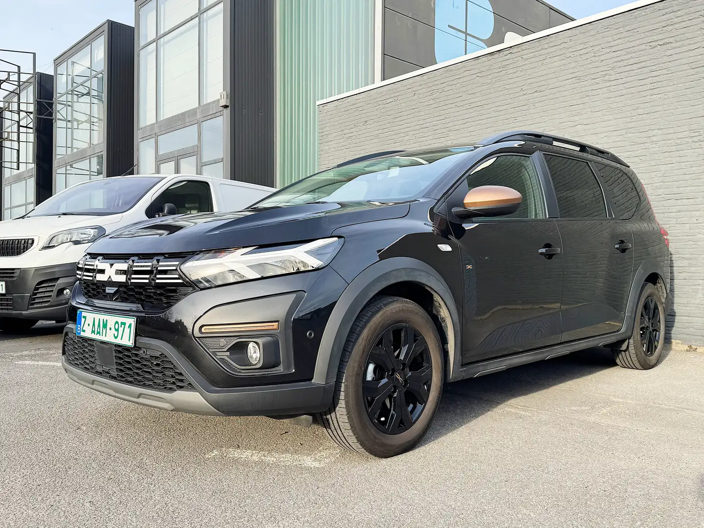 Dacia Jogger 1.6 Hybrid Extreme 7pl. Camera/Keyless/ZVW/BLISS Noir - 2