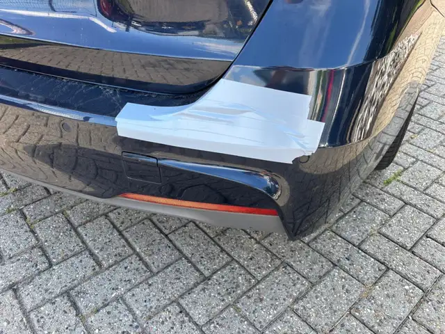 BMW 3 Series view 15
