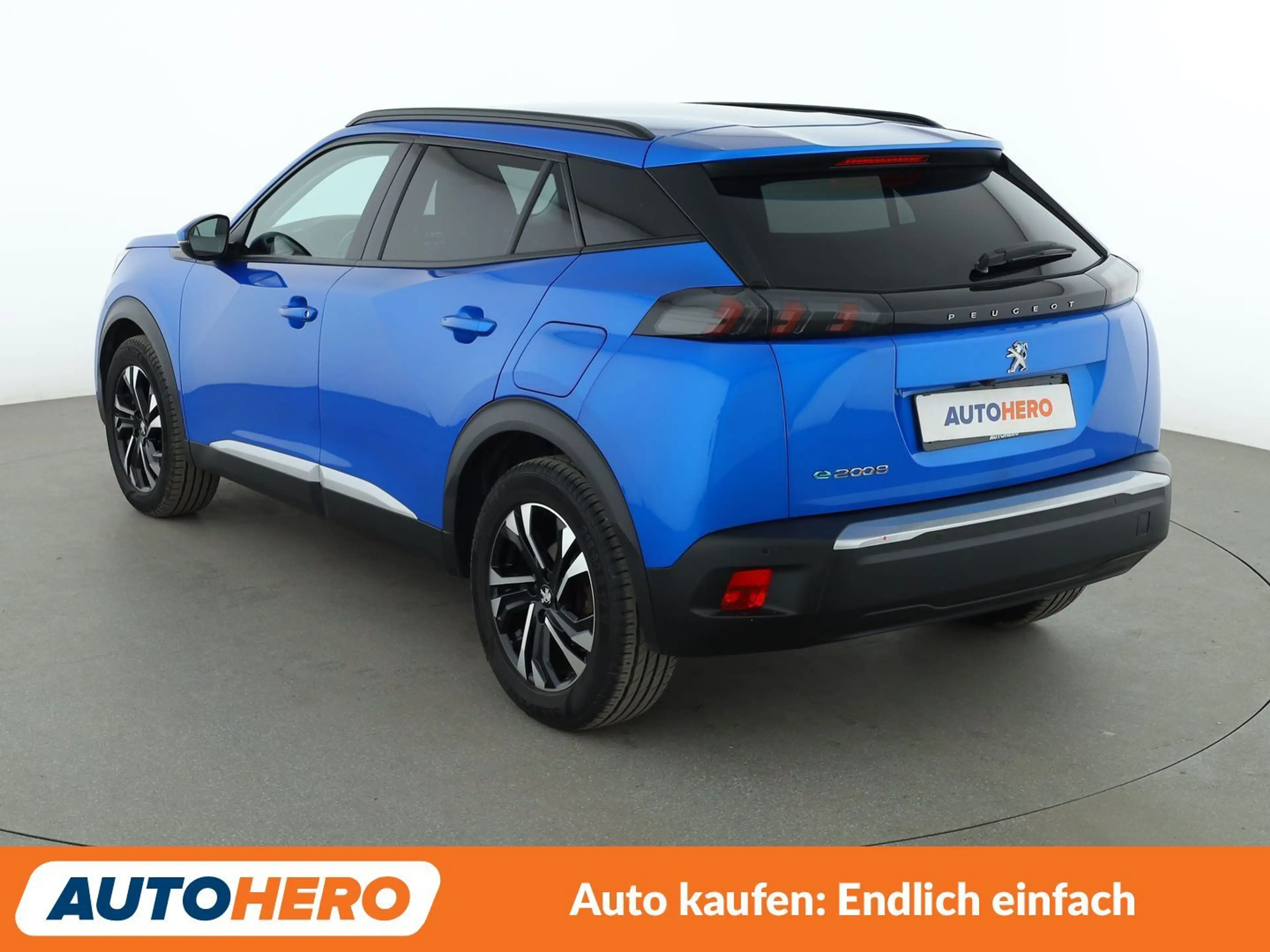 Peugeot e-2008 electric drive 100 kW Allure Pack Aut.*NAVI*CAM* — photo 4