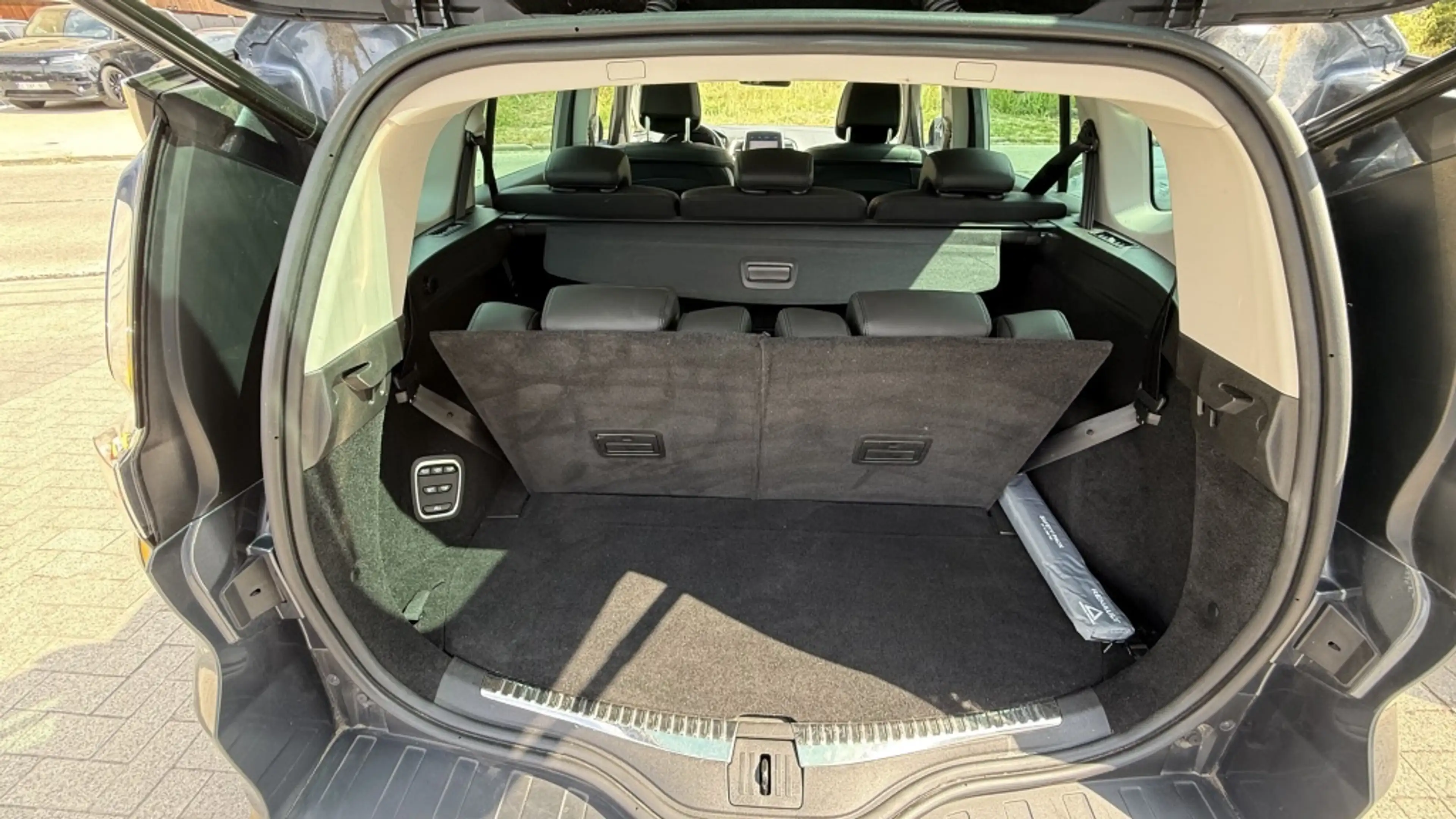 Renault Espace V Business Edition — photo 7