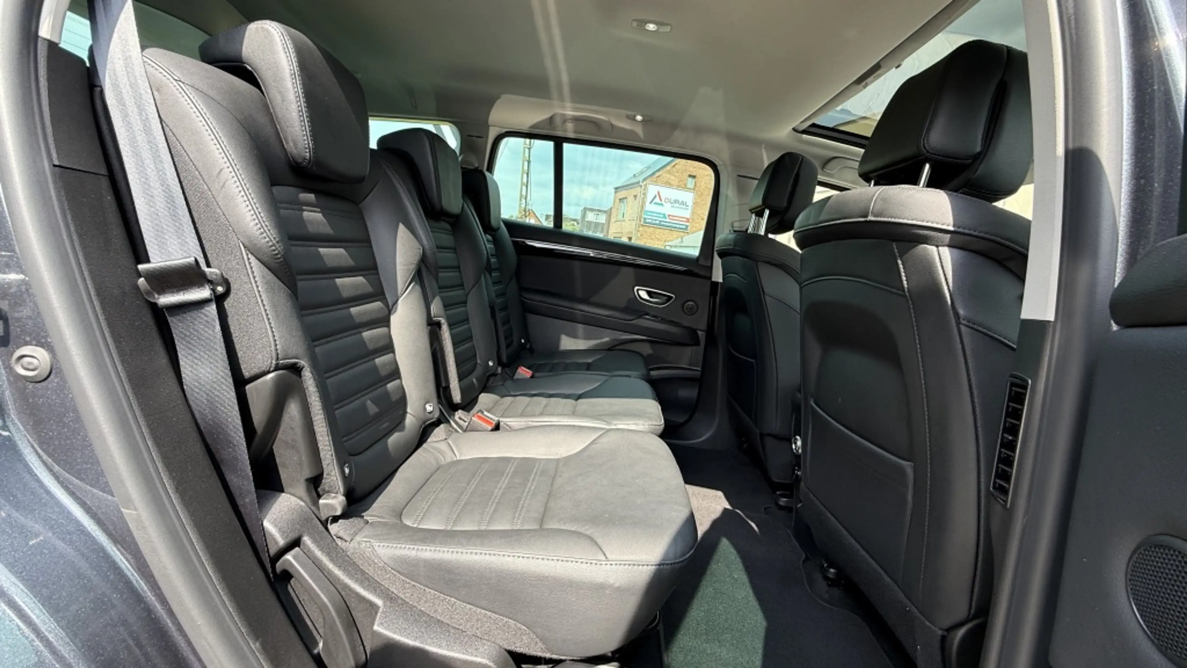 Renault Espace V Business Edition — photo 10