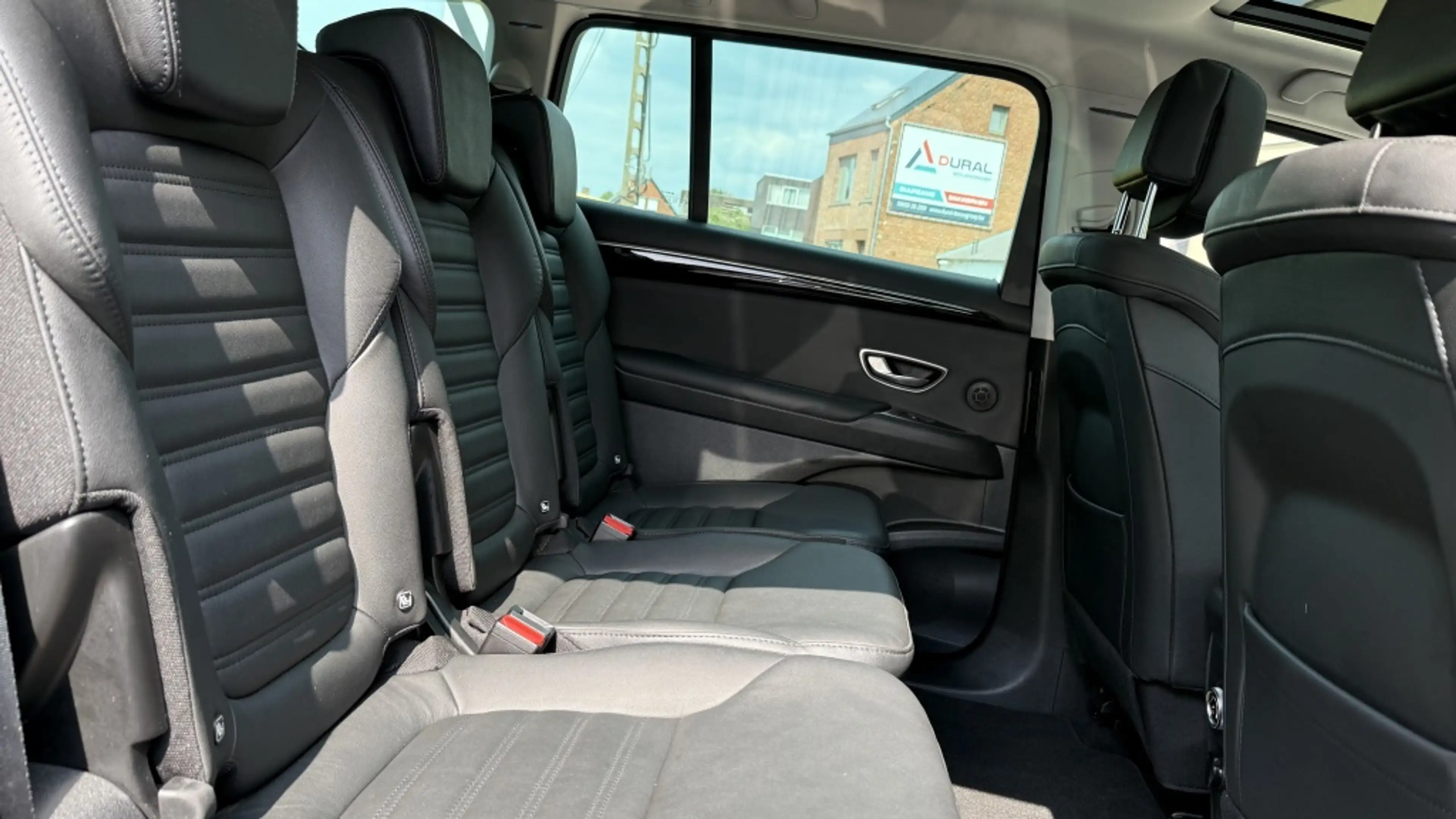 Renault Espace V Business Edition — photo 11
