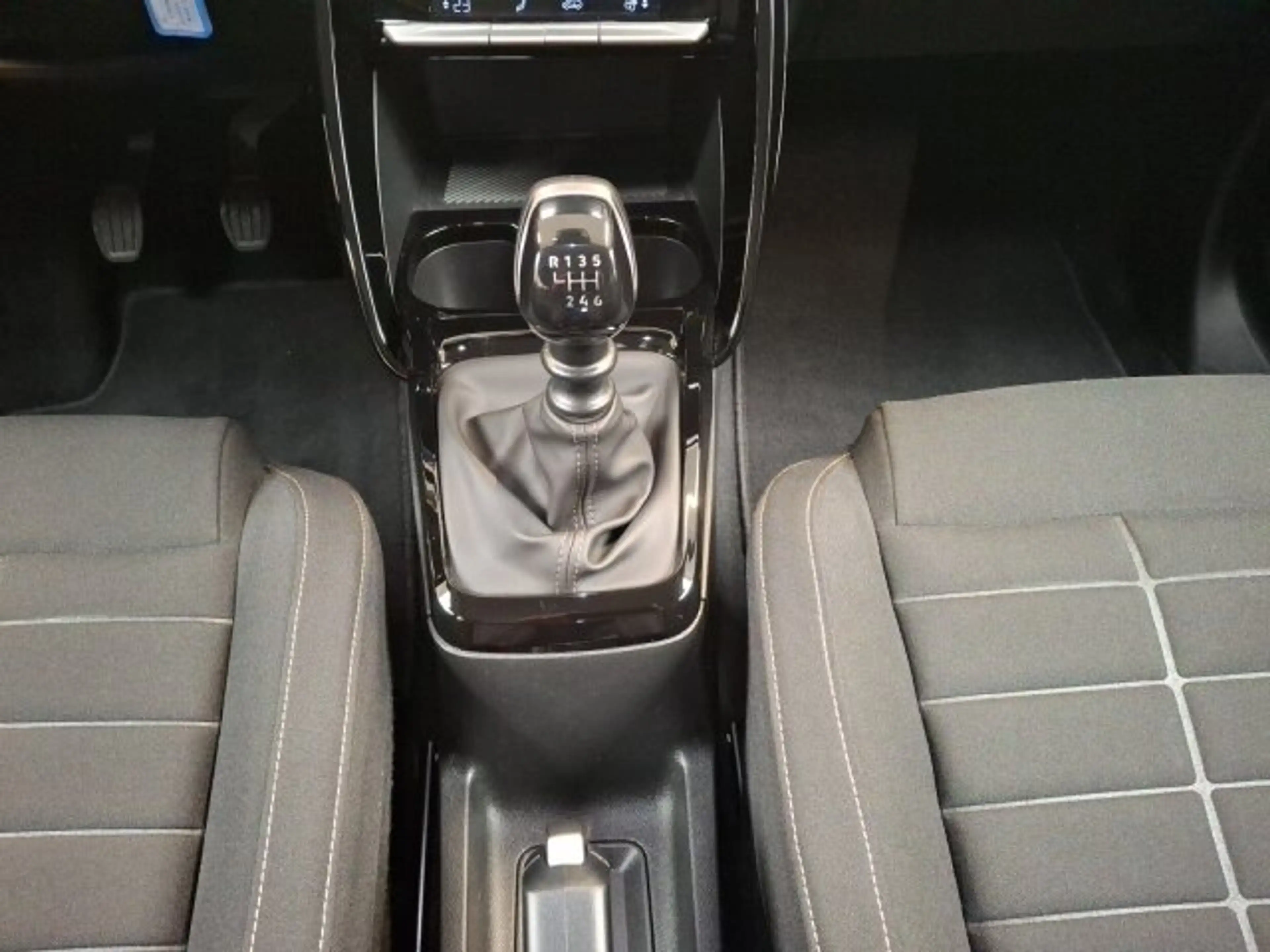 Citroen C3 Aircross 100 PLUS +Kamera+Mirror+(SIDE) — photo 13