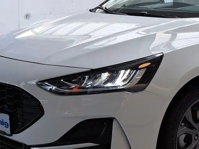 Ford Focus view 5