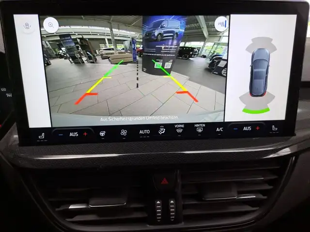 Ford Focus view 10