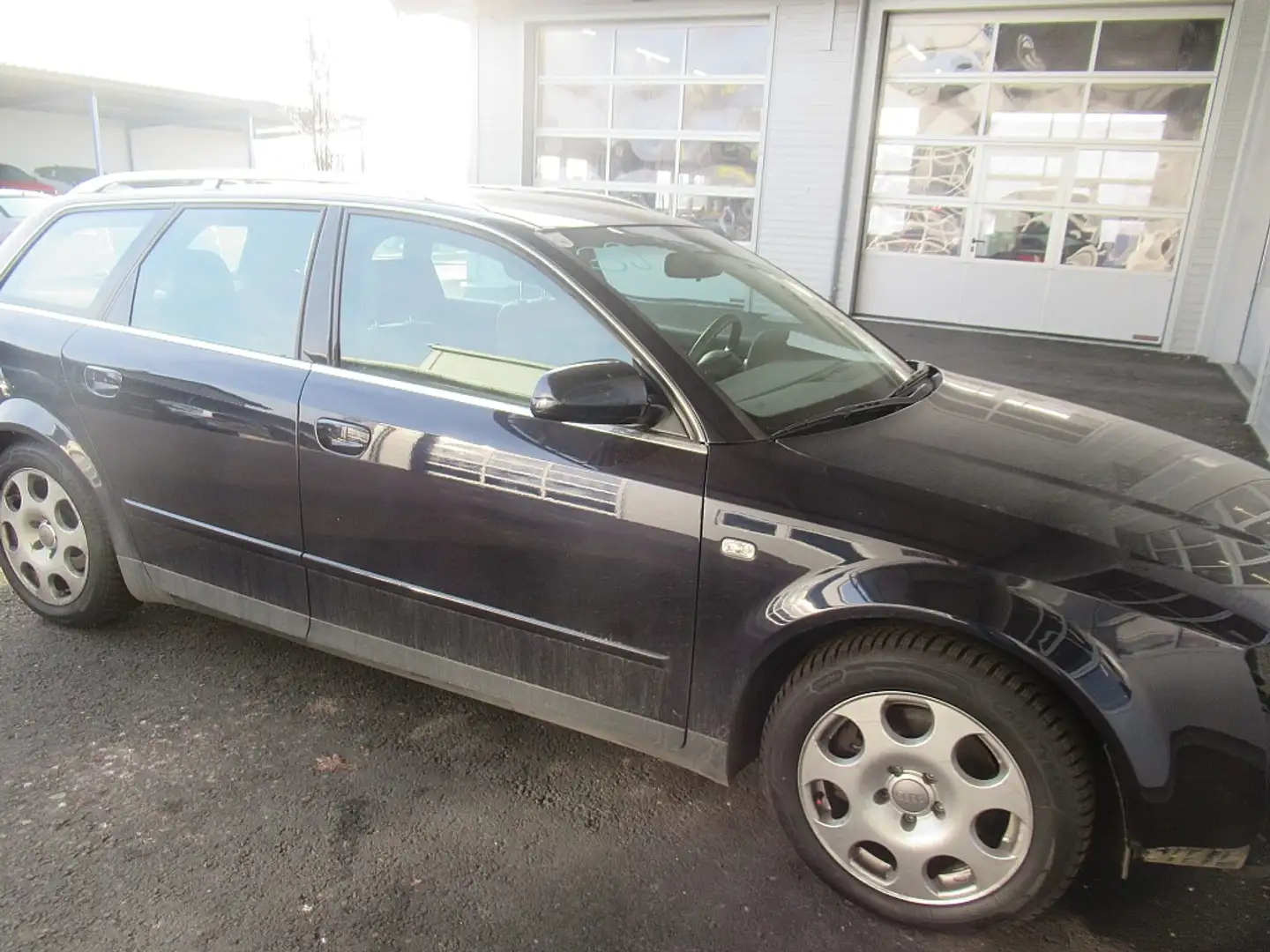 Audi A4 2,5 TDI V6 Schwarz - 2