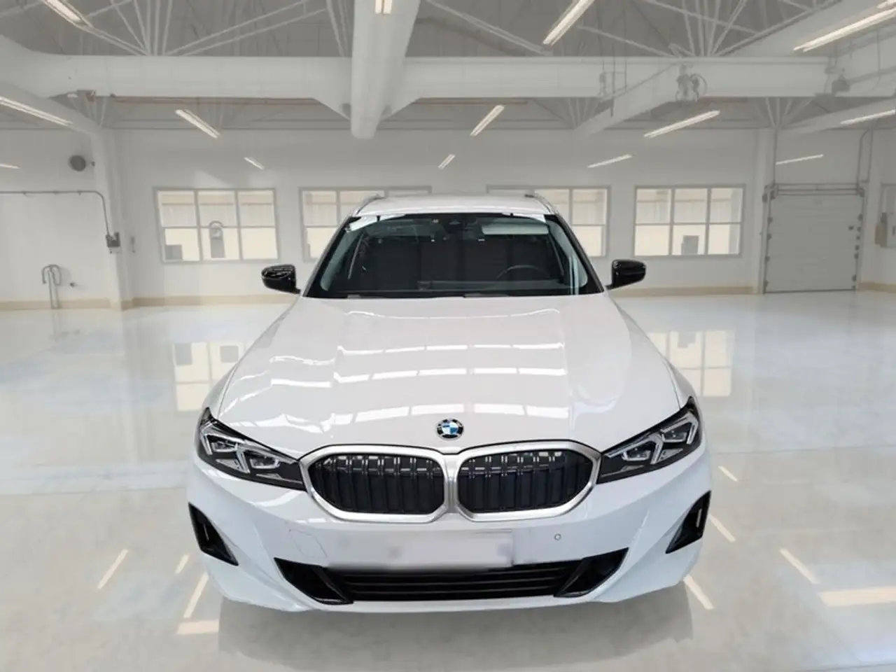 BMW 318 318D 48V TOURING AUTO STATION WAGON, миниатюра 2