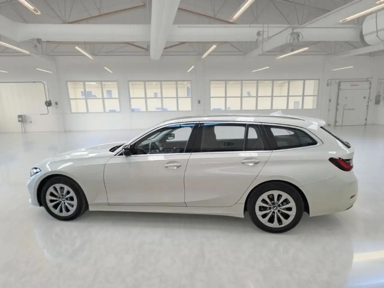 BMW 318 318D 48V TOURING AUTO STATION WAGON, миниатюра 5