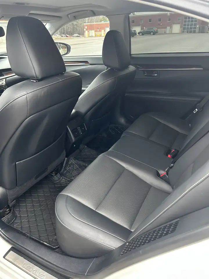 Lexus ES снимка Lexus ES
