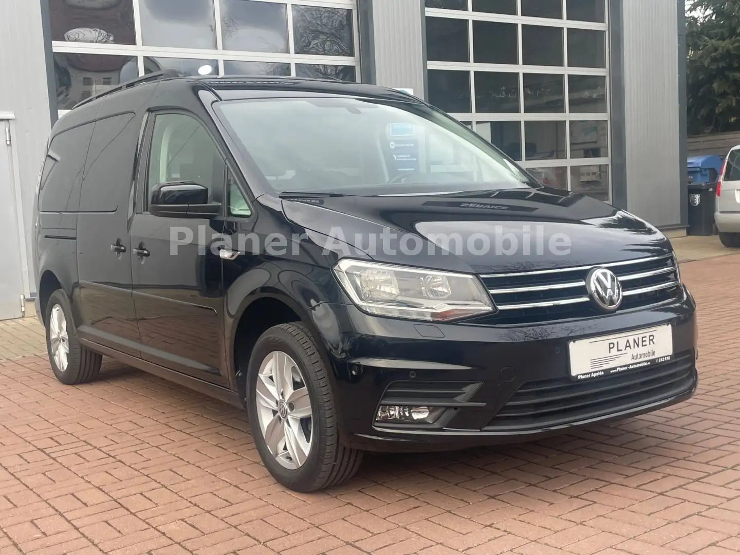 Volkswagen Caddy Maxi Comfort. 1.Hand 7-Si.Navi Service neu Schwarz - 1