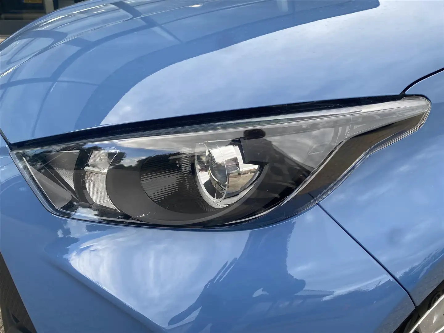 Toyota Yaris 1.5 Hybrid 116pk CVT Active Bleu - 2