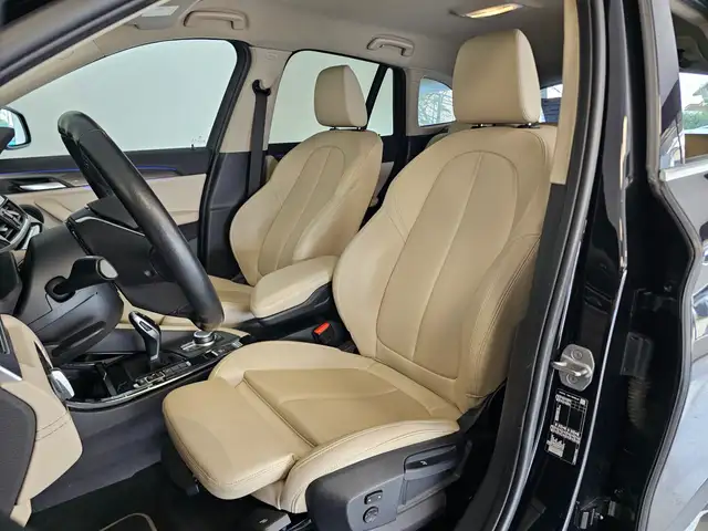 BMW X1 view 9