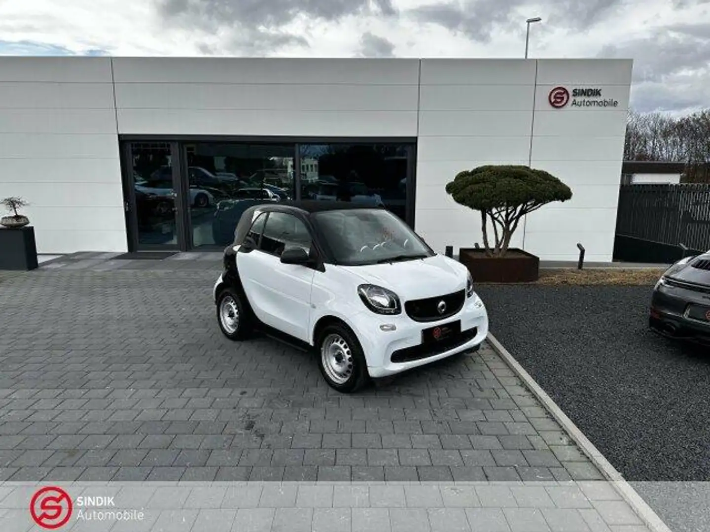 smart forTwo EQ Cool&Audio-Klima-el.Spiegel-Servo Schwarz - 2