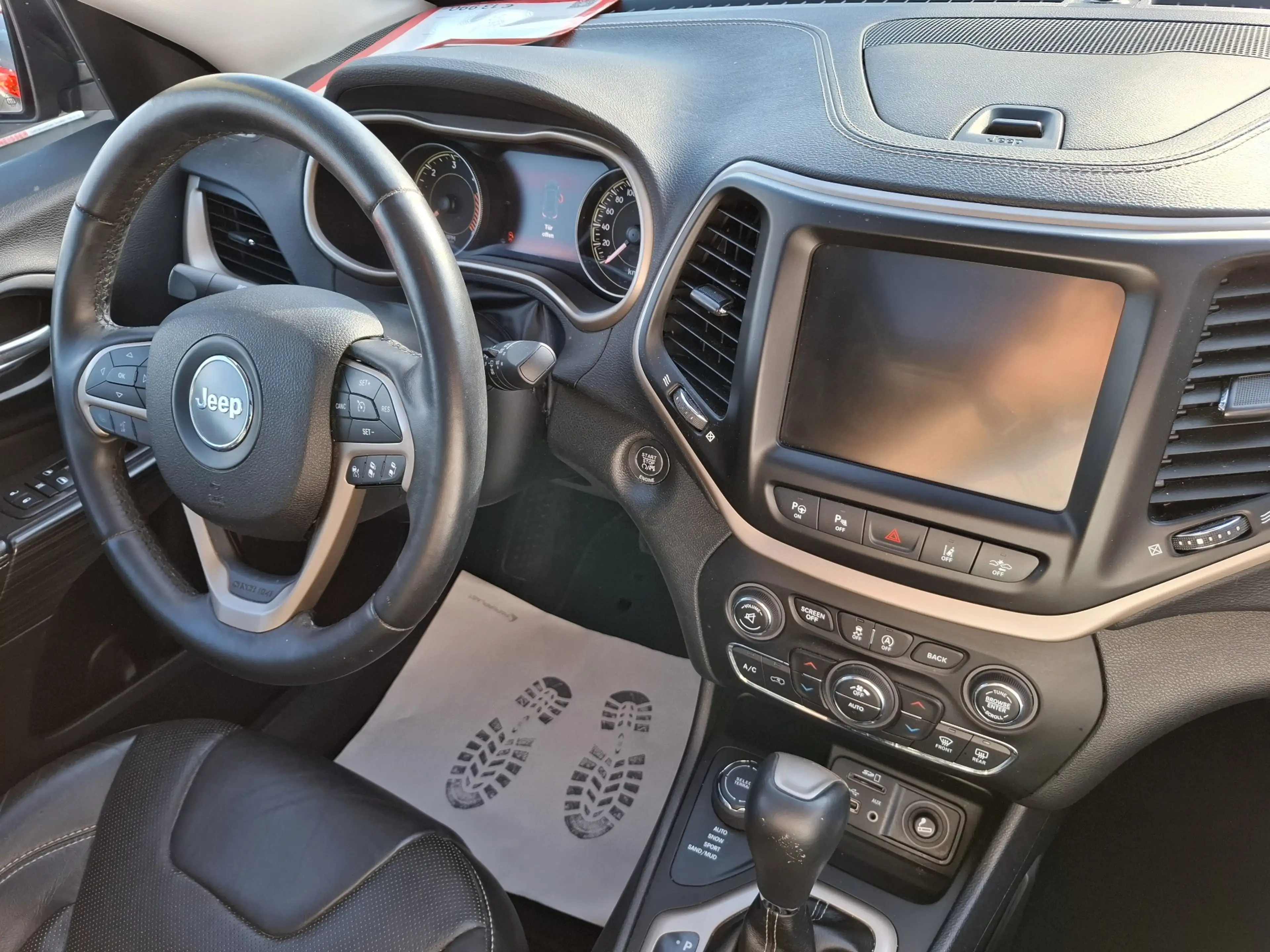 Jeep Cherokee Limited 4WD +Vollausstattung — photo 10