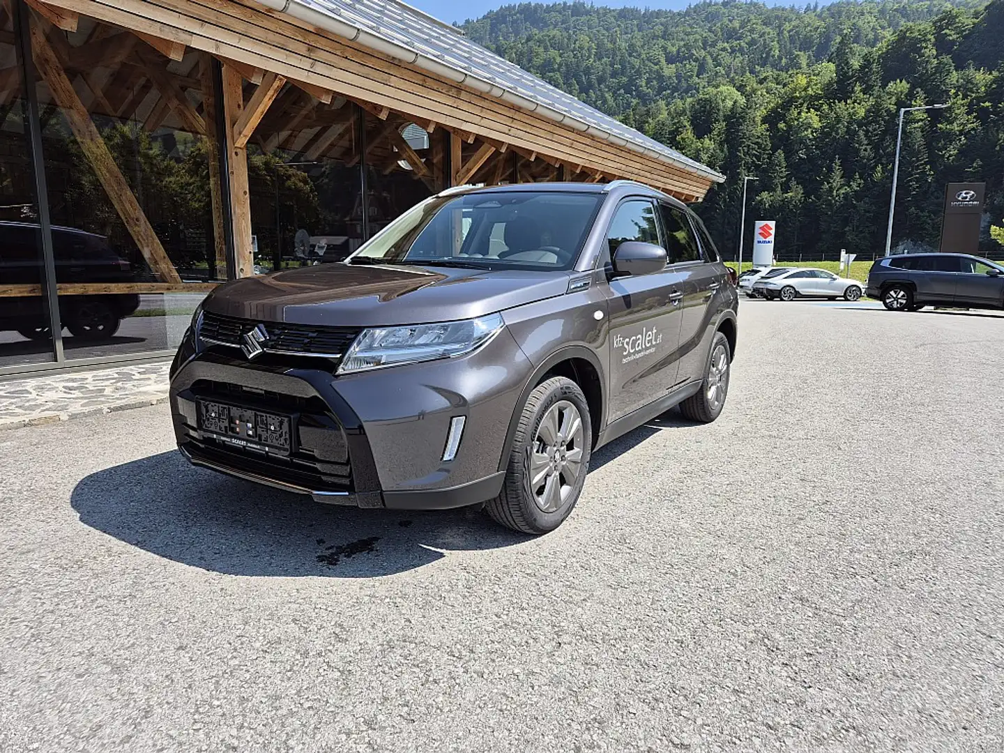 Suzuki Vitara 1,4 DITC Hybrid ALLGRIP shine Grau - 1