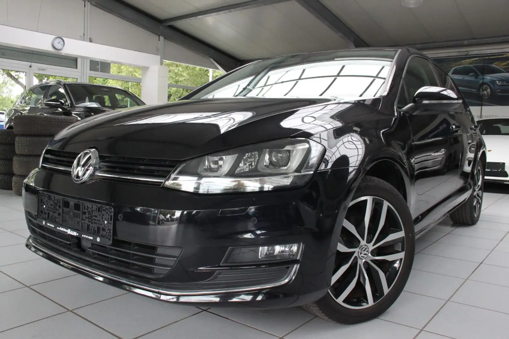 Volkswagen Golf VII Lim./HIGHL/BXEN/ACC/PANO/KAME/STZHZ/ALU Schwarz - 2