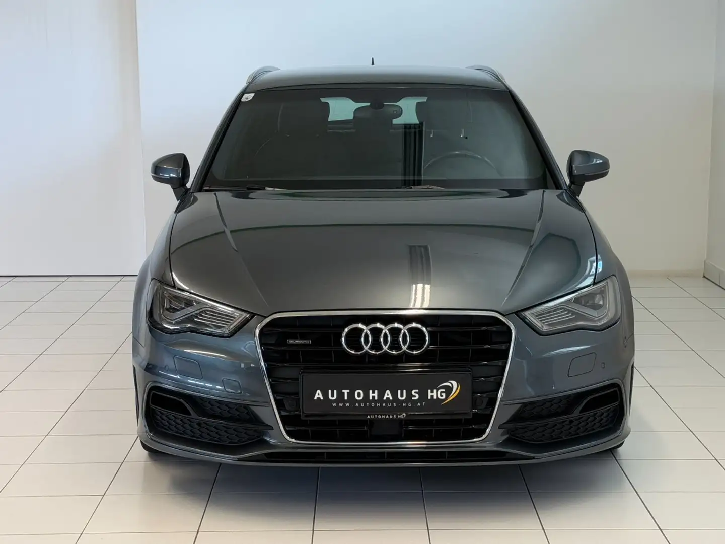 Audi A3 Sportback 2.0 TDI quattro S line*ACC*AHK*KEYLESS* Grau - 2
