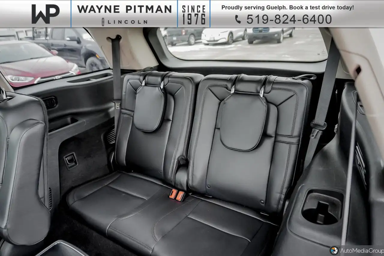 Lincoln Aviator снимка Lincoln Aviator