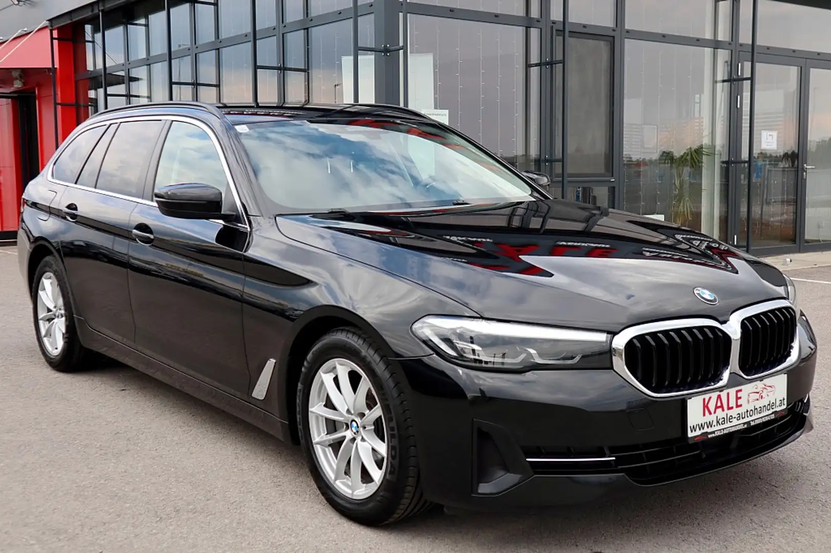 BMW 520 d 48 V Touring Aut.*1.Besitz*Led*Navi* Schwarz - 2
