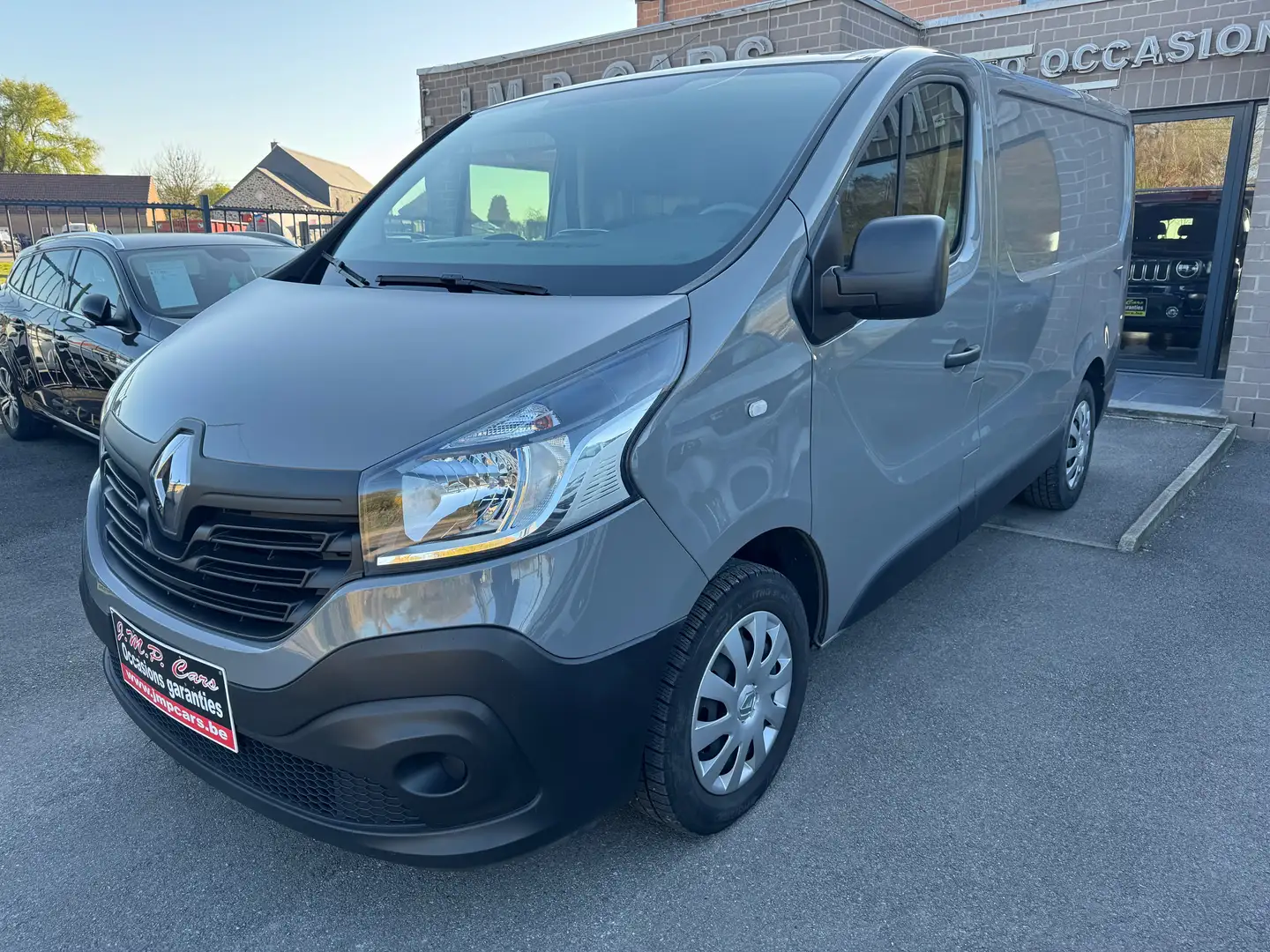 Renault TRAFFIC Gris - 1