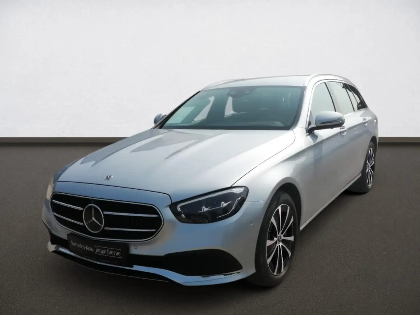 Mercedes-Benz E 300 de T 4M Avantgarde*360°*AHK*Distr*MBUX*HUD Argent - 2