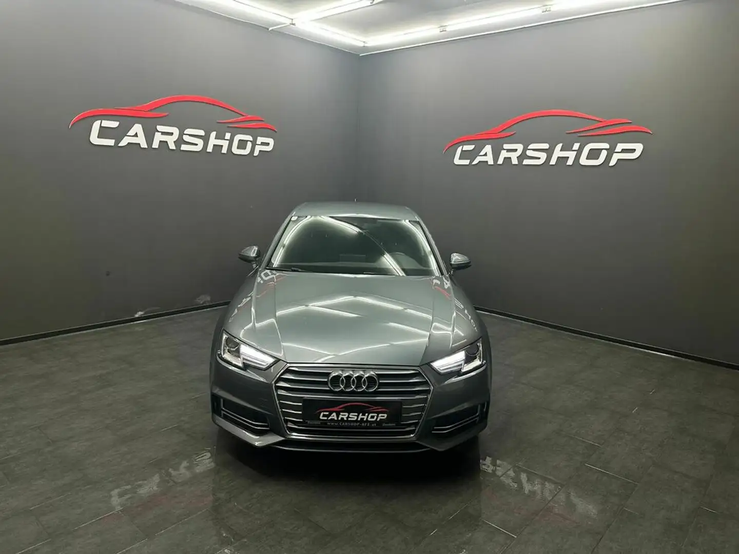 Audi A4 S-Line Gris - 1