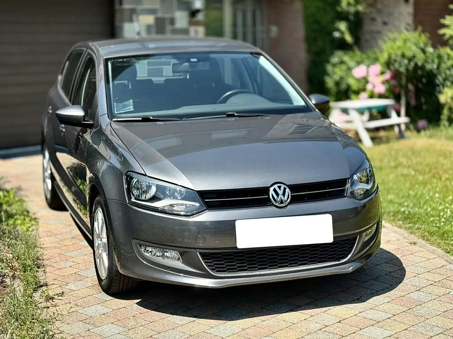 Volkswagen Polo 1.4i • DSG AUTOMAAT • HIGHLINE • NAVIGATIE Gris - 2
