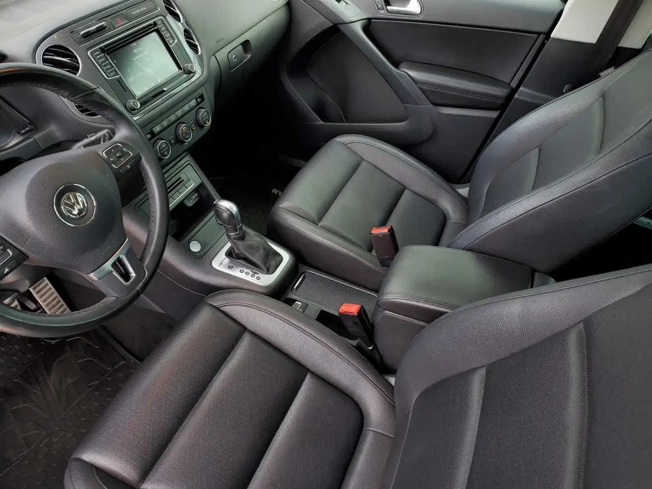 Volkswagen Tiguan снимка Volkswagen Tiguan